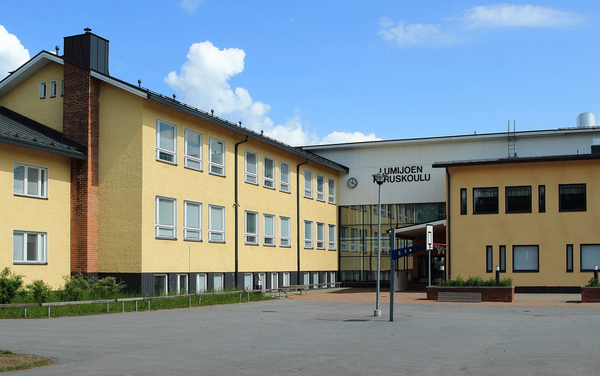 Photo showing: Lumijoki school in Lumijoki, Finland.