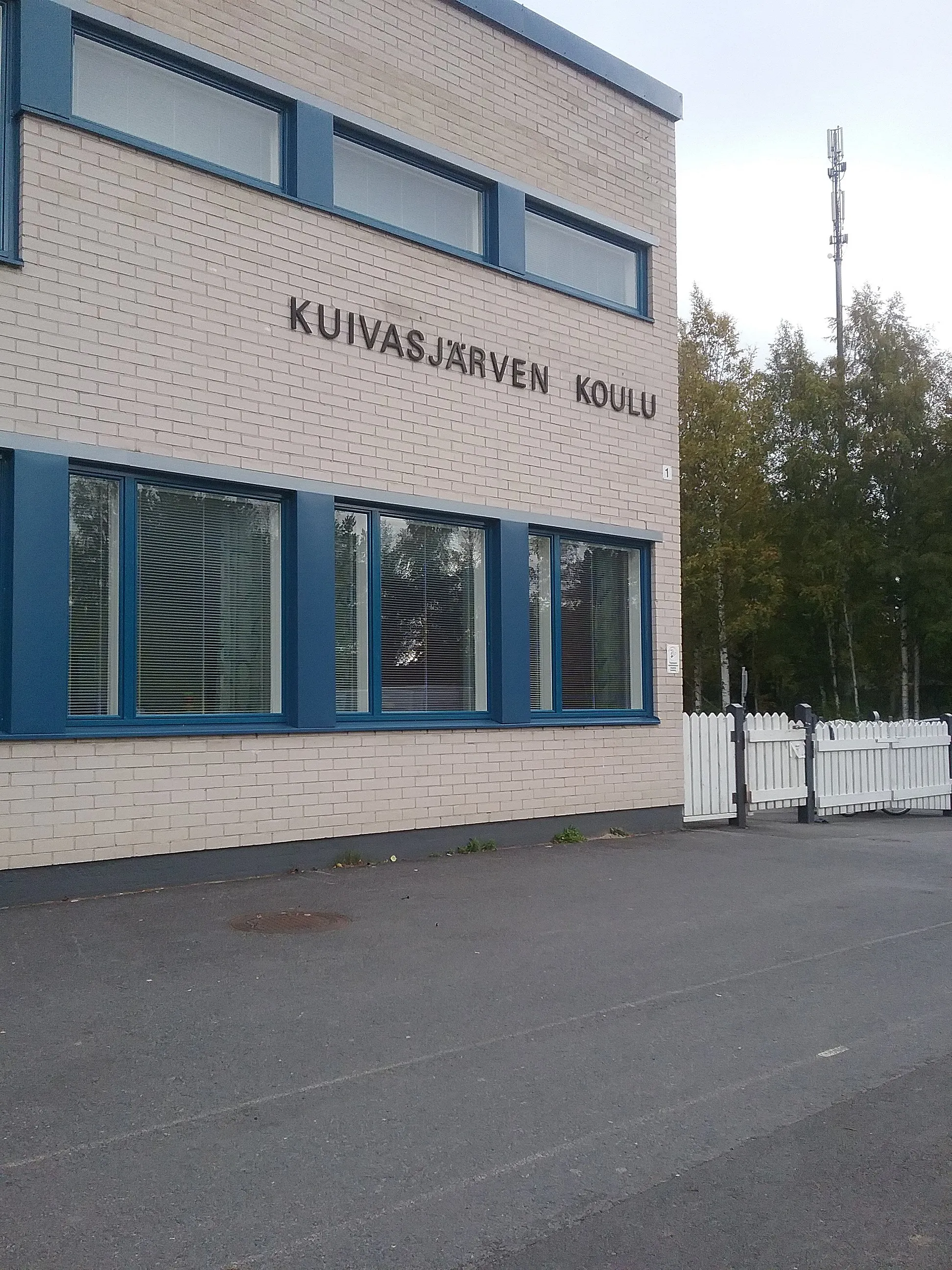 Photo showing: Kuivasjärven koulu