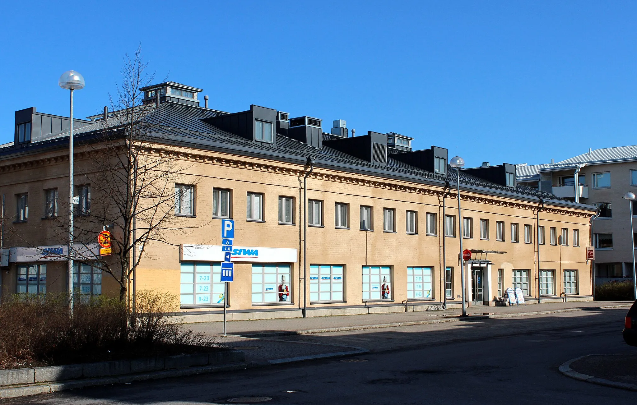 Photo showing: A former crown granary in Myllytulli neighbourhood in Oulu.