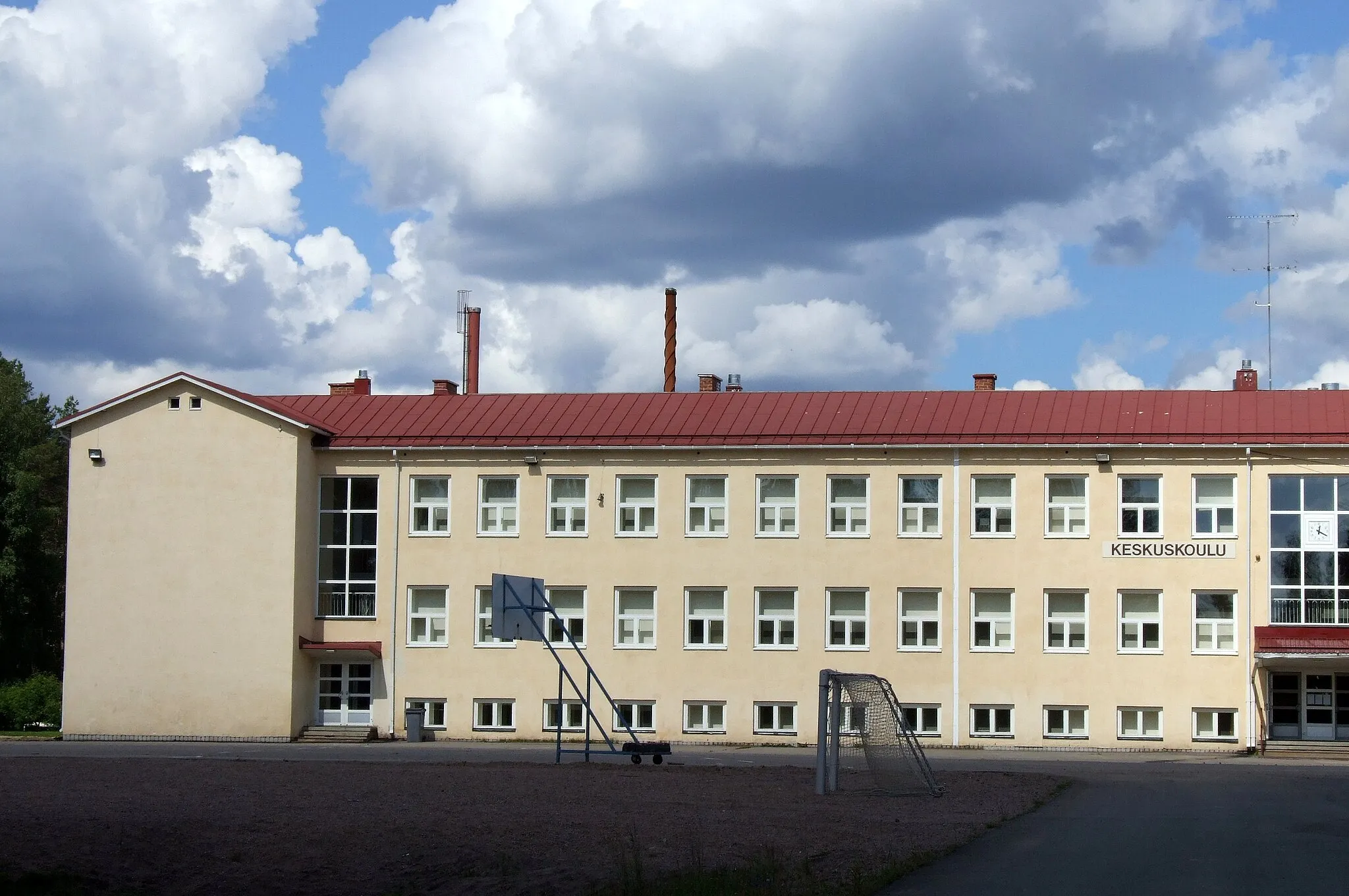 Photo showing: The Keskuskoulu school in Kestilä, Siikalatva.