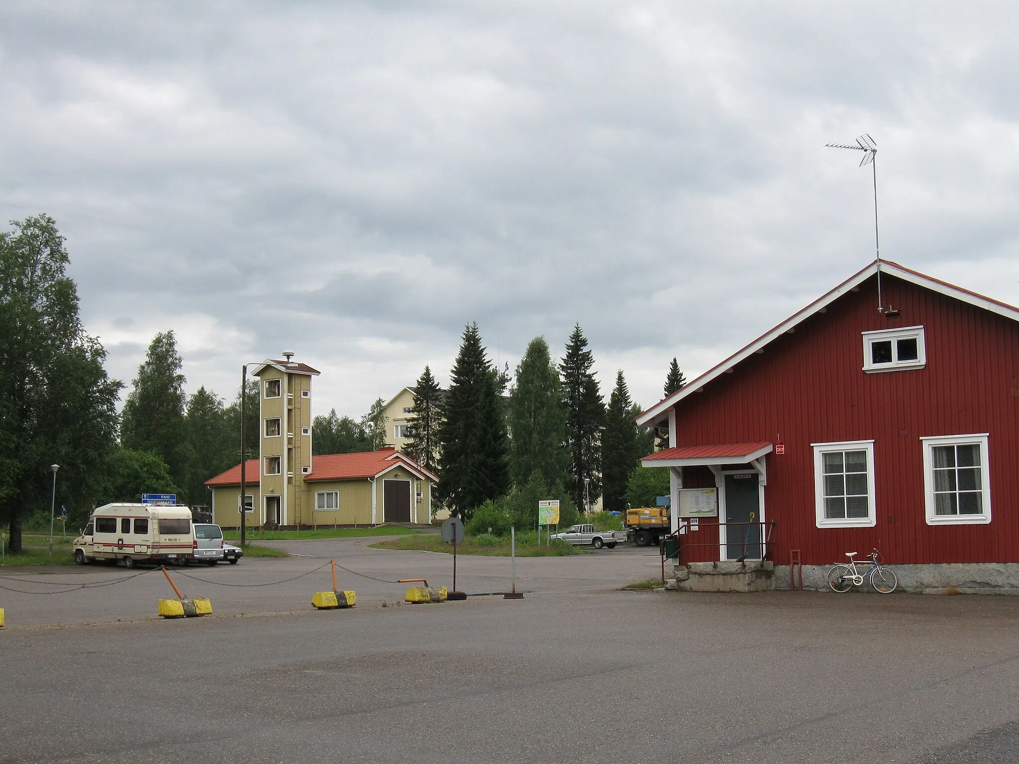 Photo showing: A scene from the Kontiomäki railway station in Paltamo, Finland.