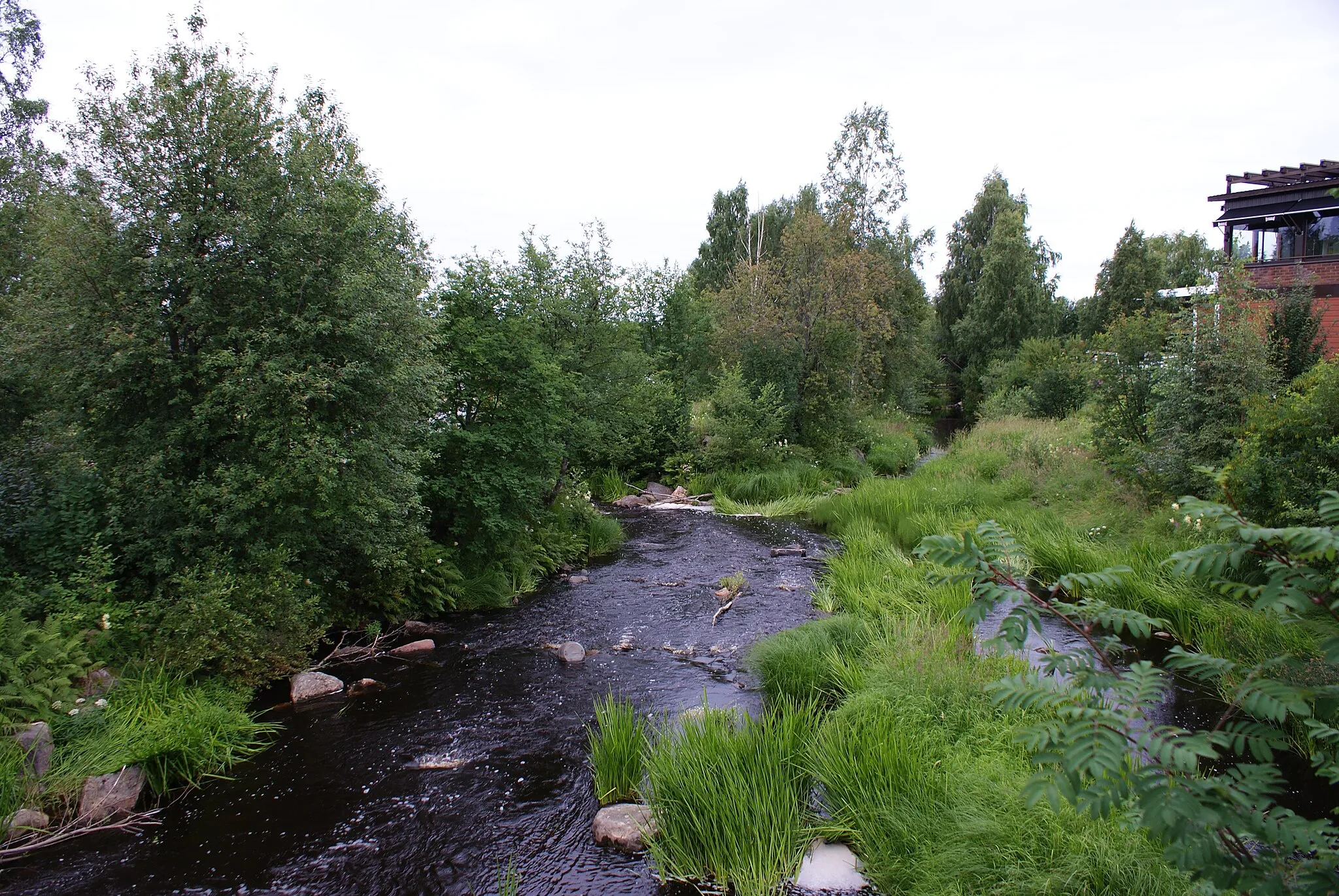 Photo showing: Lestijoki sedd från gamla bron i Himango.