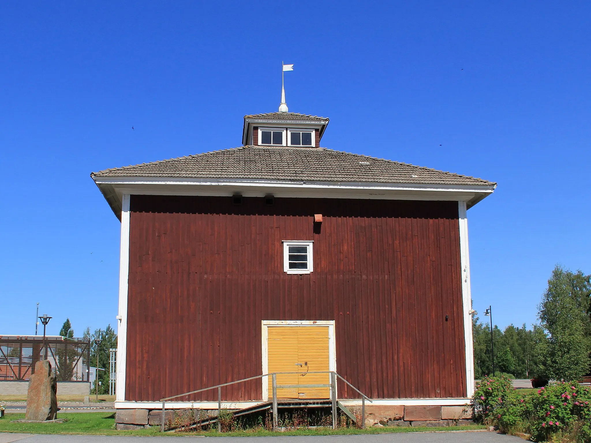 Photo showing: Kälviä crown granary, Kälviä, Kokkola, Finland. - It was completed in 1844.