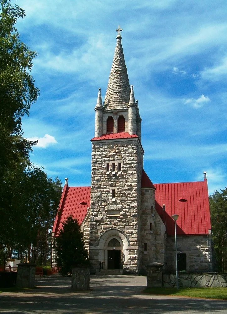 Photo showing: The Church of Nilsiä, Finland. Designed by Josef Stenbäck and built in 1905.