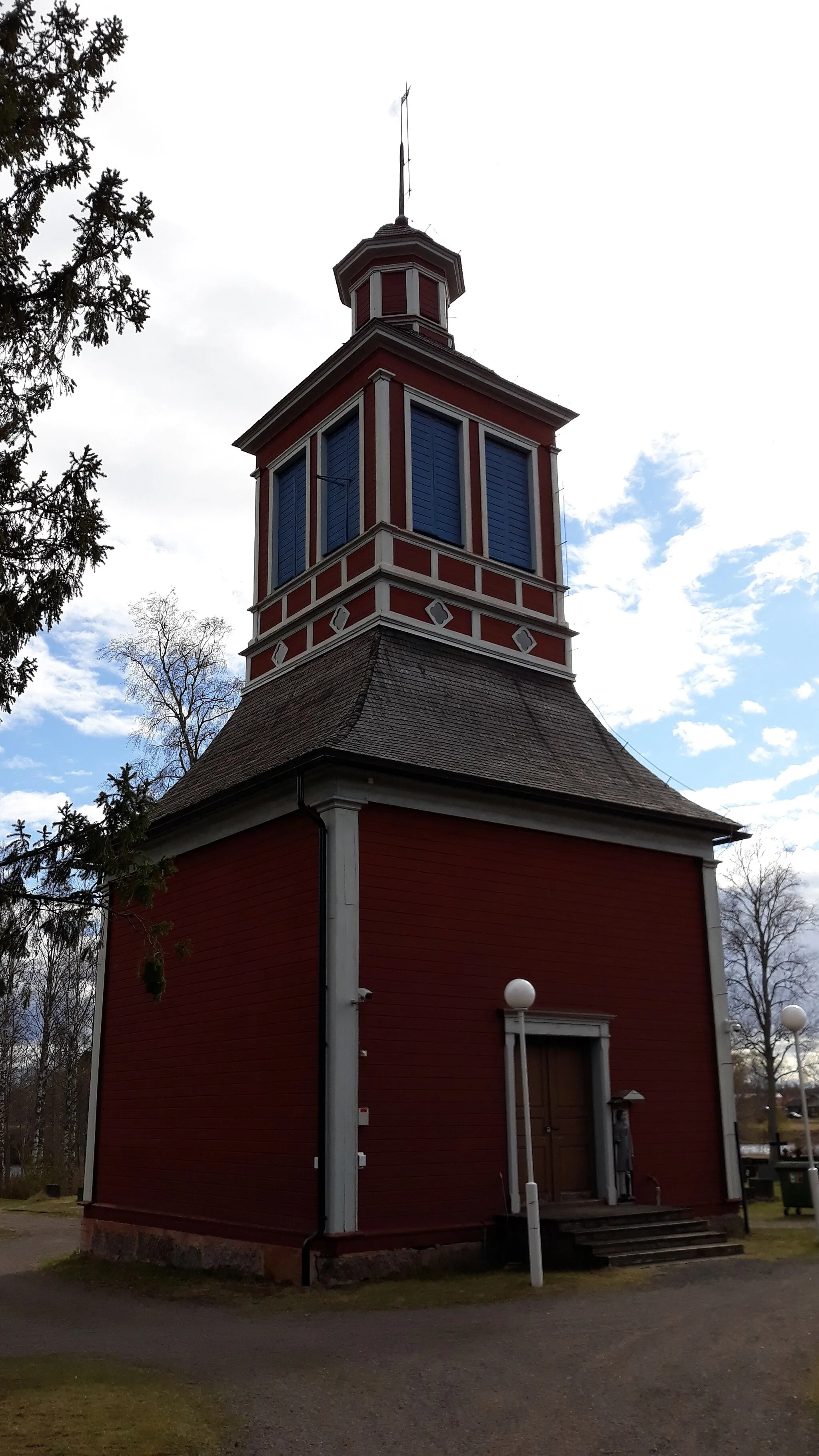 Photo showing: This is a photo of a monument in Finland identified by the ID 'Oulainen Church' (Q11886050)