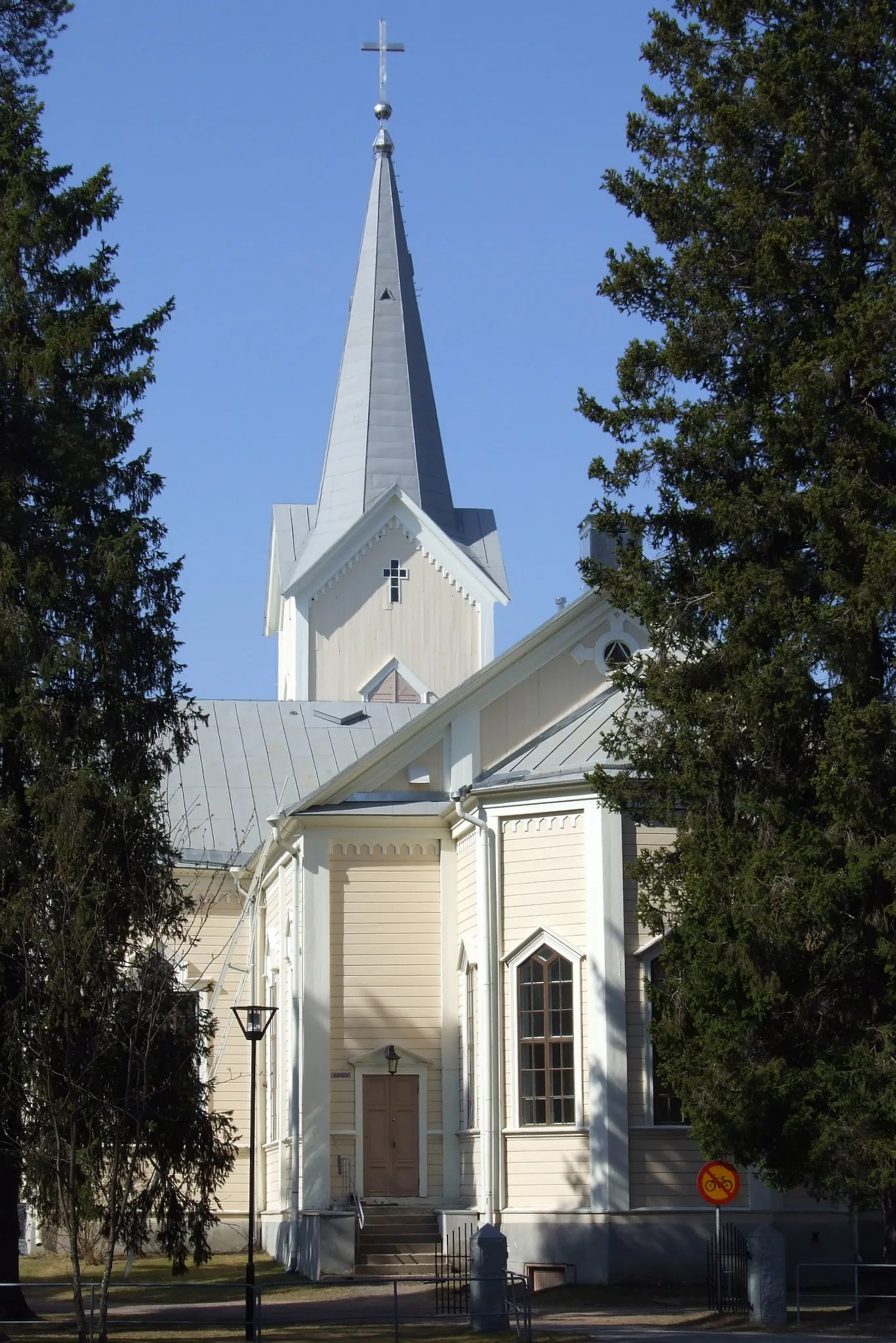 Photo showing: The church of Tyrnävä (Finland) has been completed in 1873 and it was designed by architect F.W.Lüchow.