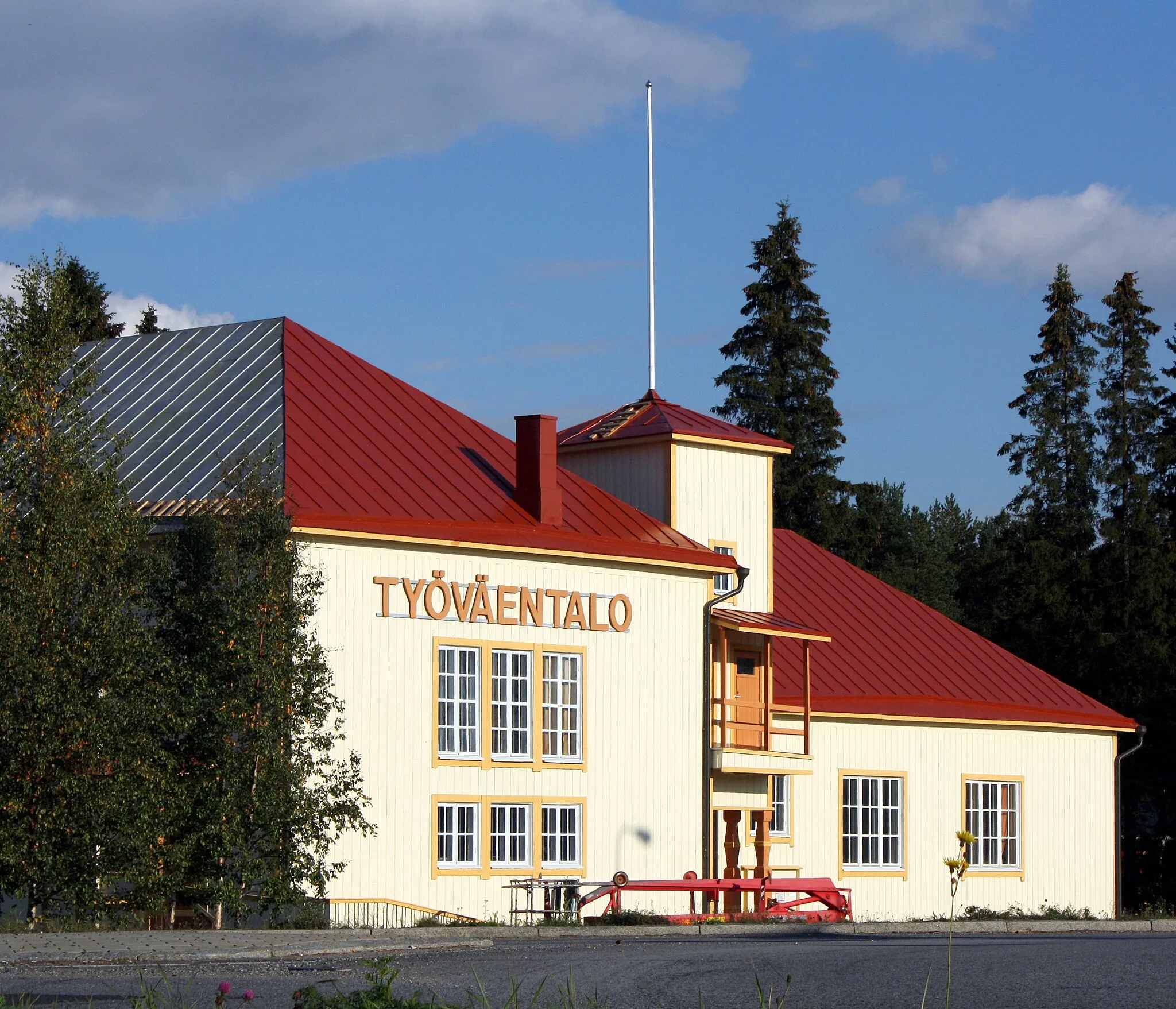 Photo showing: The workers' community centre of the village Ii, Finland. Designed by Harald Andersin and built in 1915.