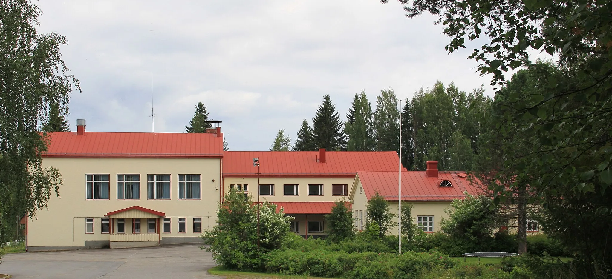 Photo showing: Lautasuo school, Ylämylly, Liperi, Finland.