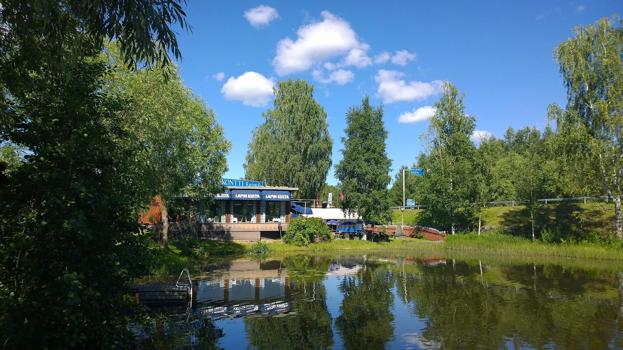 Photo showing: Restaurant Lohikontti is located by the Lemmikonsalmi Strait of Lake Simpele in Parikkala