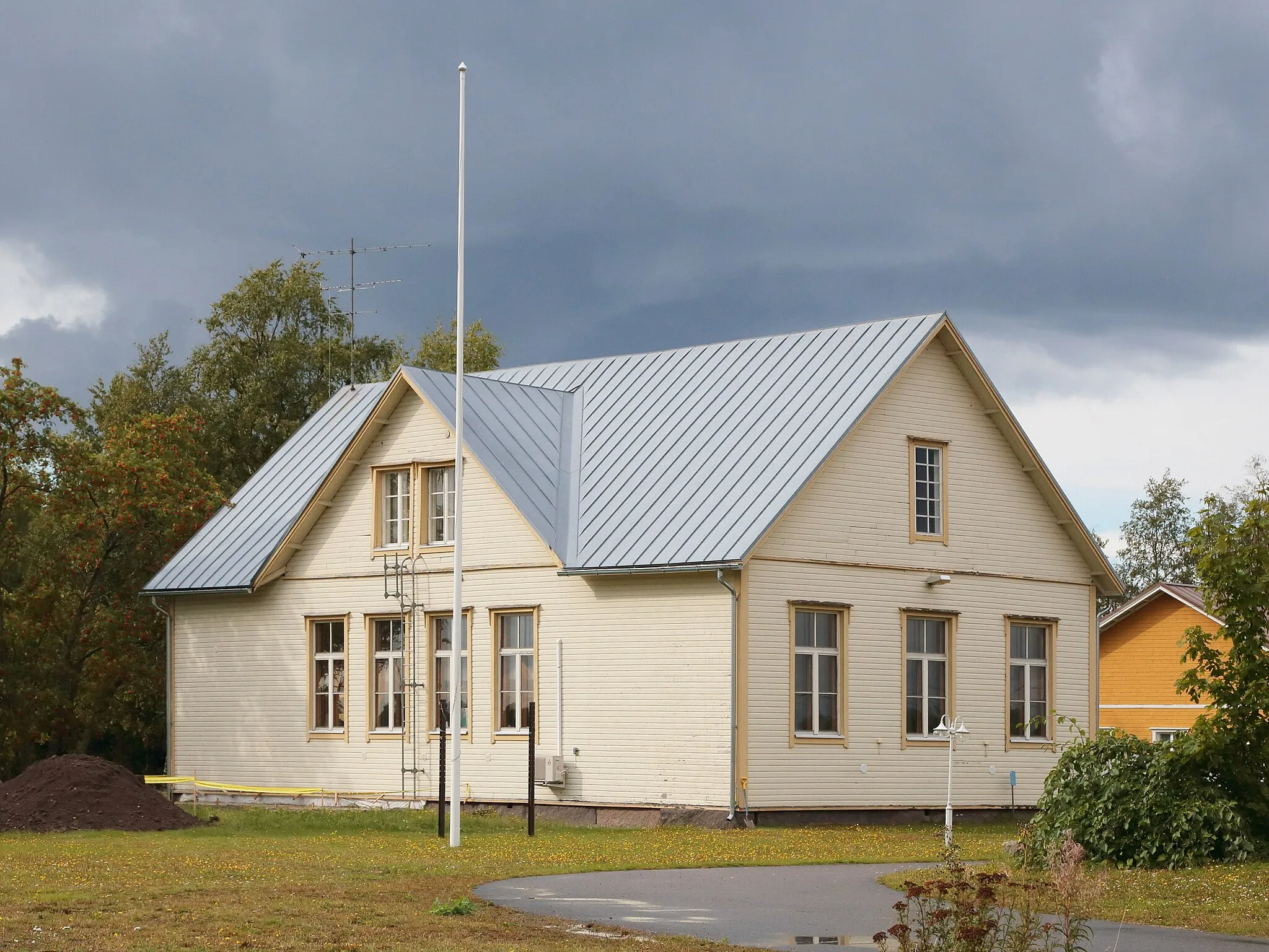 Photo showing: The former primary school of the Karinkanta village in Siikajoki.