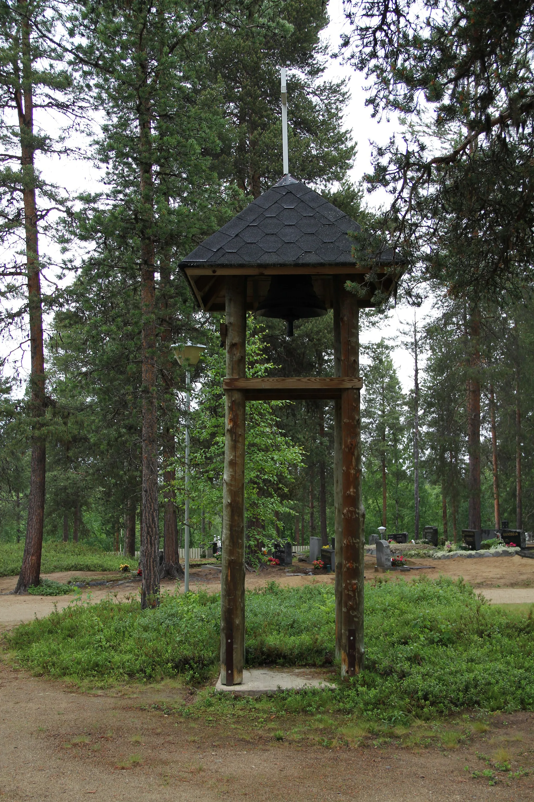 Photo showing: Ivalo cemetery, Ivalo, Inari, Finland. - Bell tover.