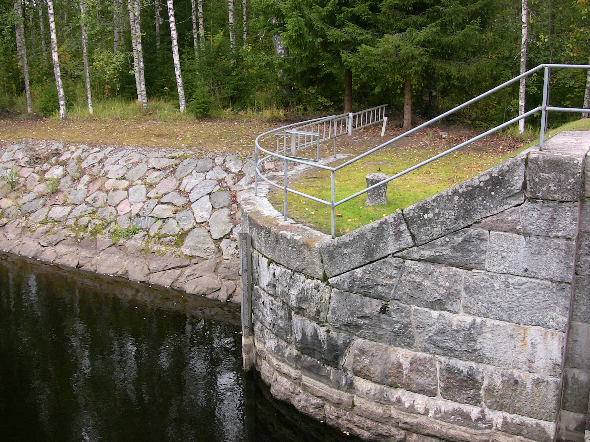 Photo showing: This is a photo of a monument in Finland identified by the URL https://fi.wikipedia.org/wiki/Lastukosken_kanava