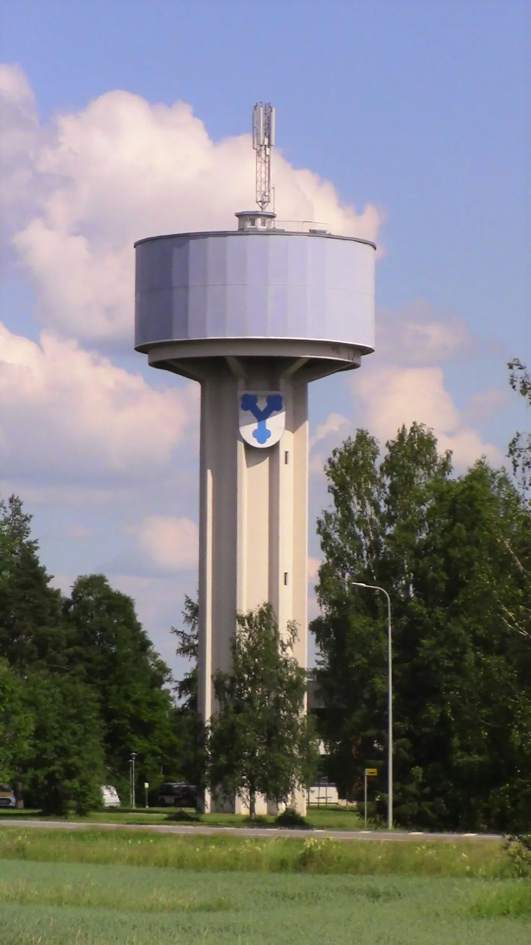 Photo showing: Ylivieska water tower at Hakalahti district in Ylivieska, Finland.