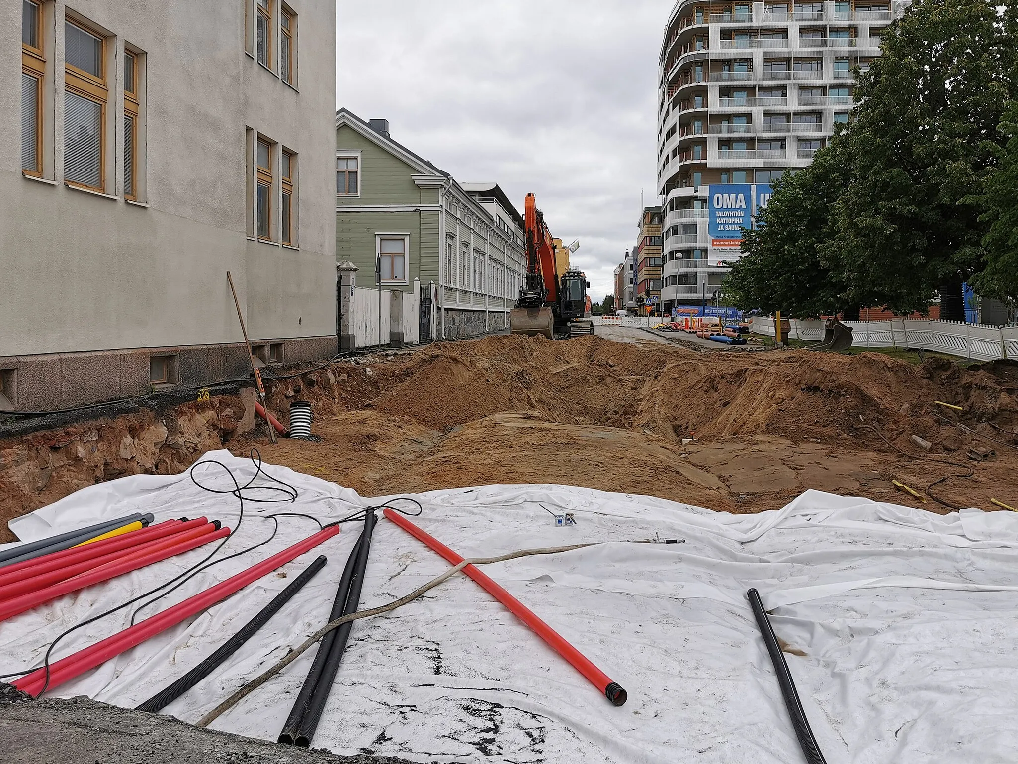 Photo showing: Roadworks at the Kirkkokatu street in Vanhatulli, Oulu.
