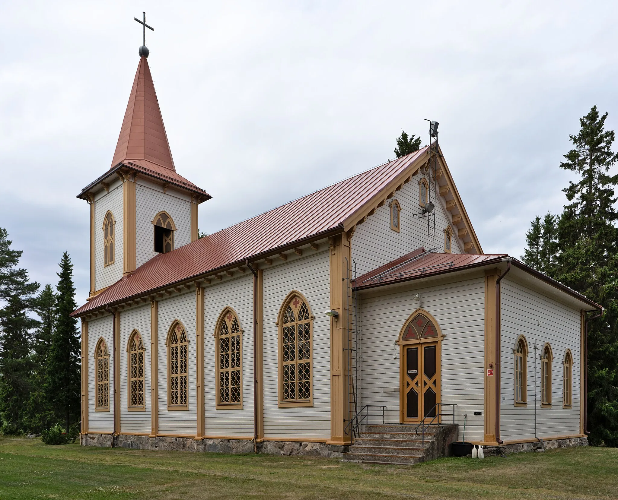 Photo showing: This is a photo of a monument in Finland identified by the ID 'Kuivaniemi Church' (Q11873191)