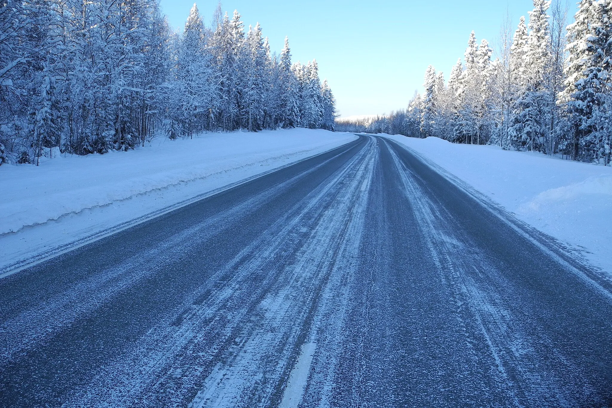 Photo showing: Main road 79 near Sinettä in Rovaniemi, Finland.