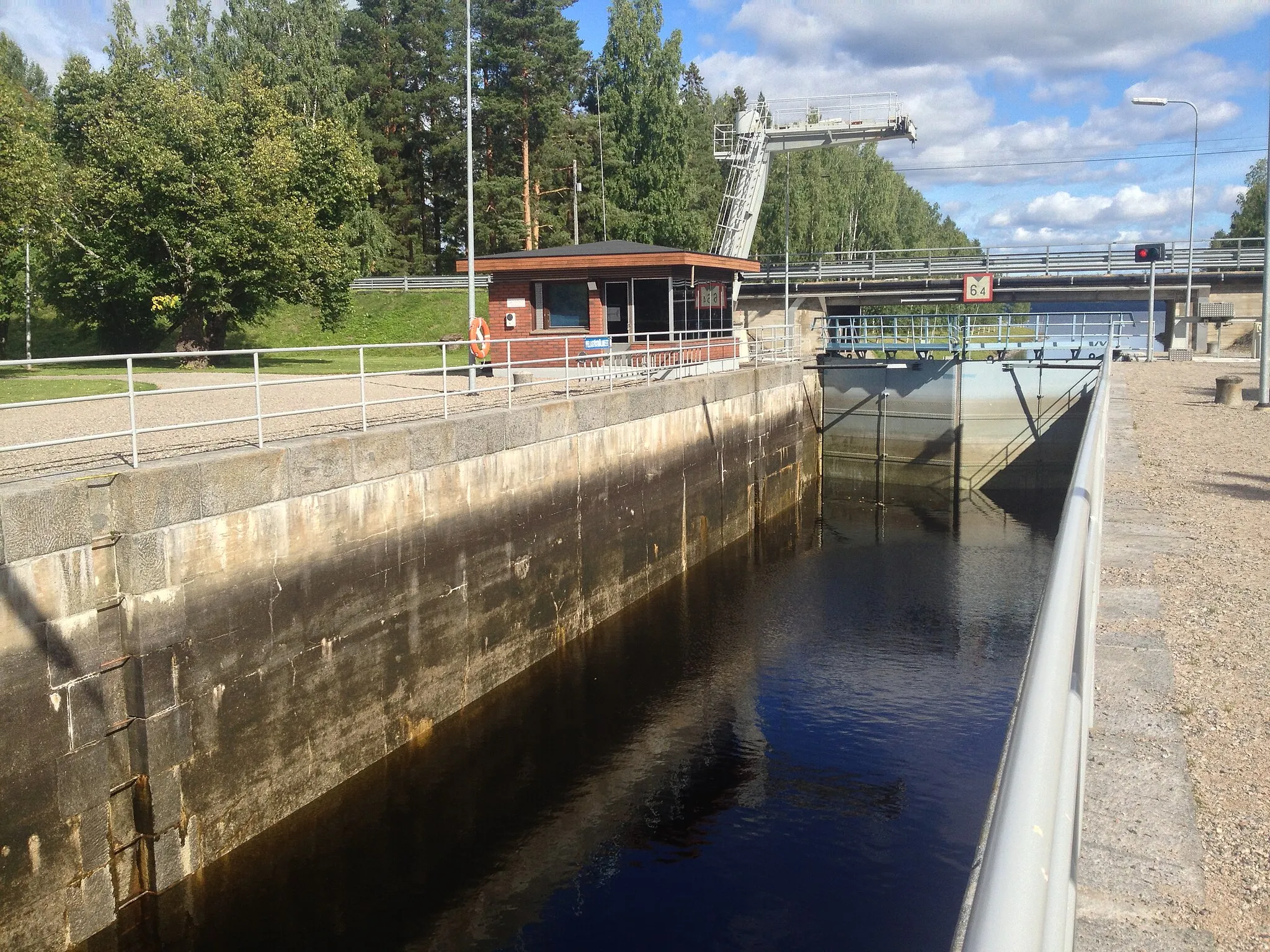 Photo showing: Neituri canal between Lake Keiteleen and Lake Konnevesi, Finland.