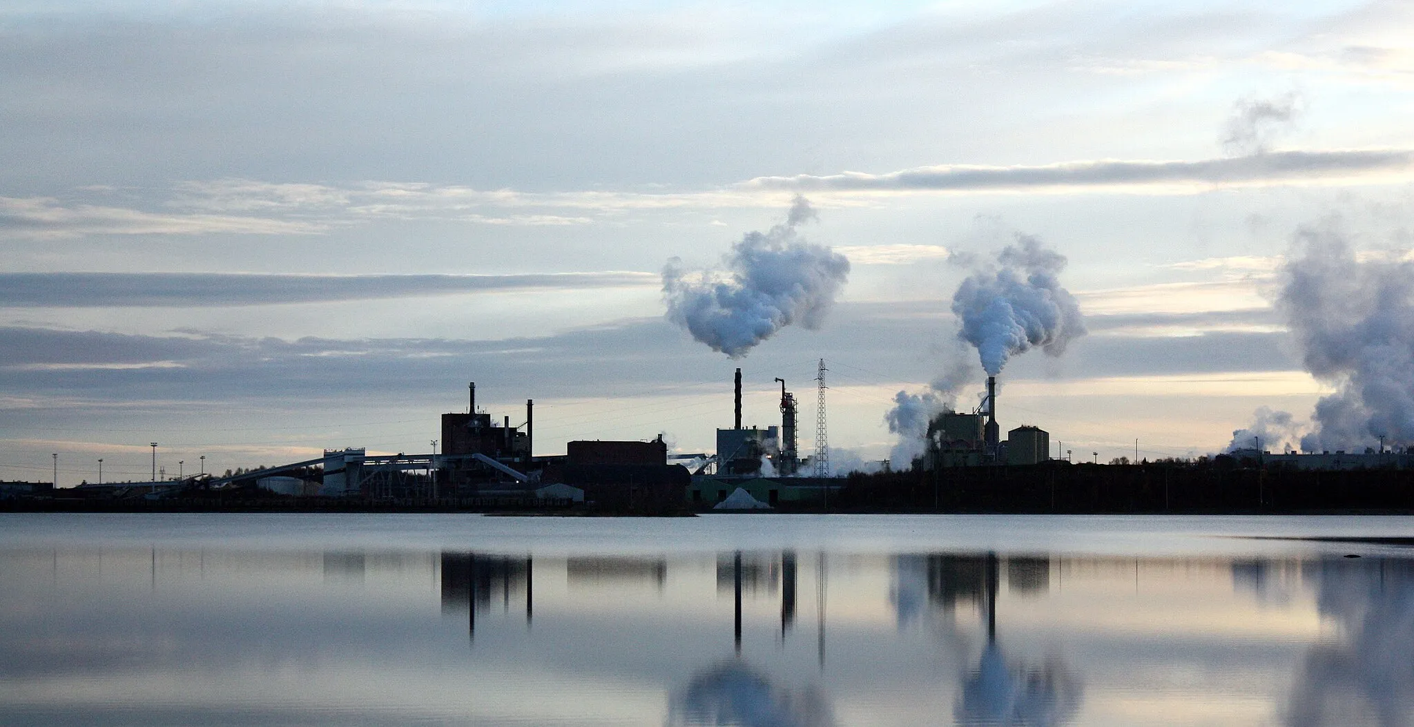 Photo showing: Stora Enso pulp and paper mill in Veitsiluoto, Kemi, Finland.