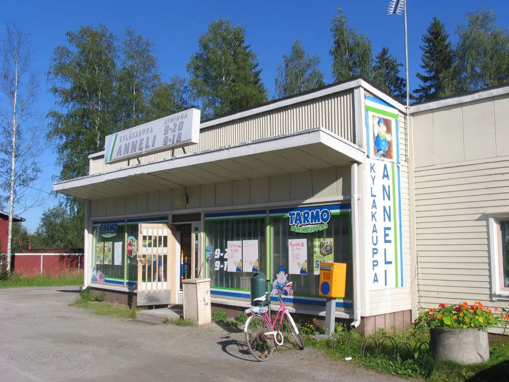 Photo showing: Louhioja shop, Eno