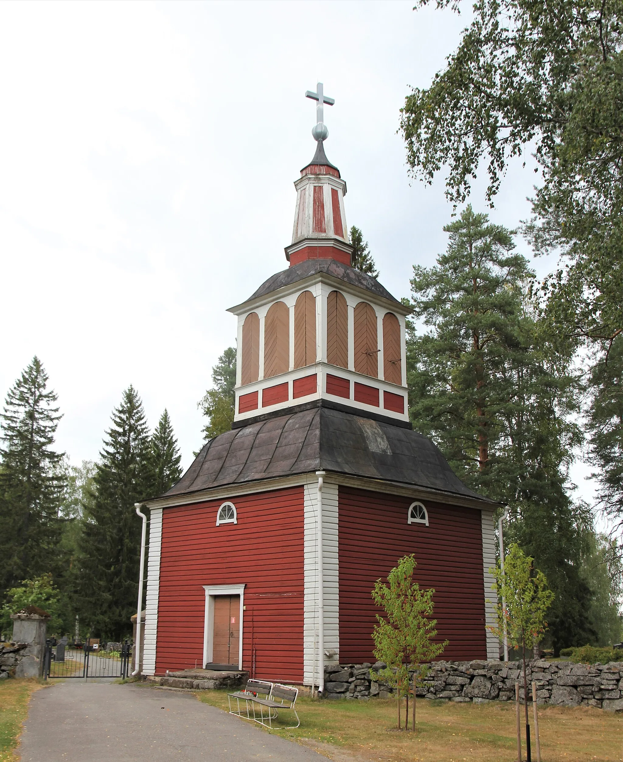 Photo showing: This is a photo of a monument in Finland identified by the ID 'Rautalampi Church' (Q11890252)