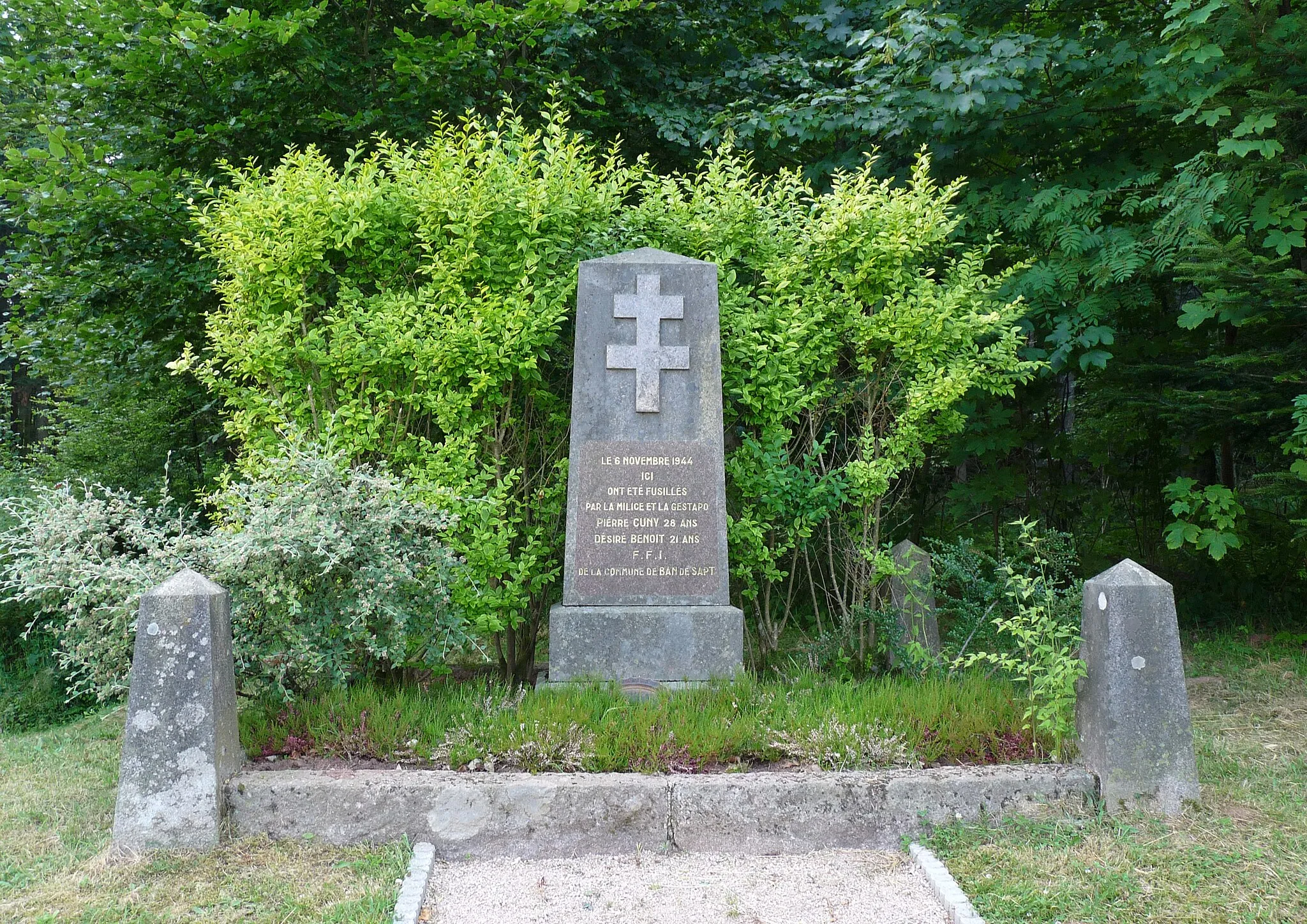 Photo showing: Monument aux morts au col d'Hermanpaire (Vosges)