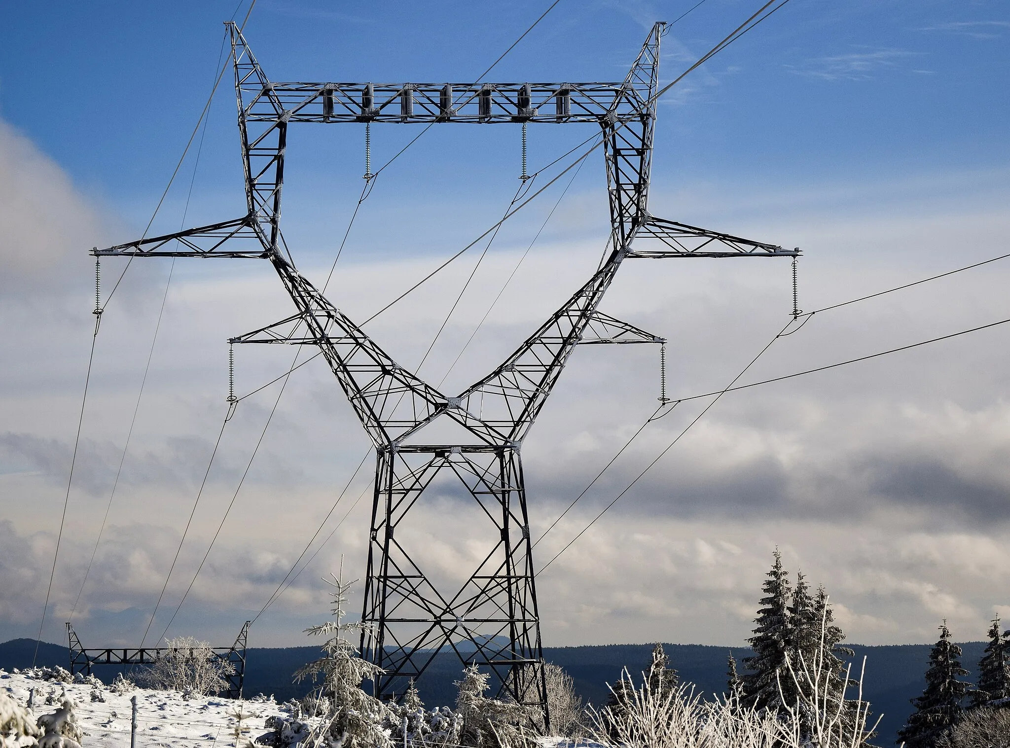 Photo showing: Transmission tower in the Vosges mountains, France