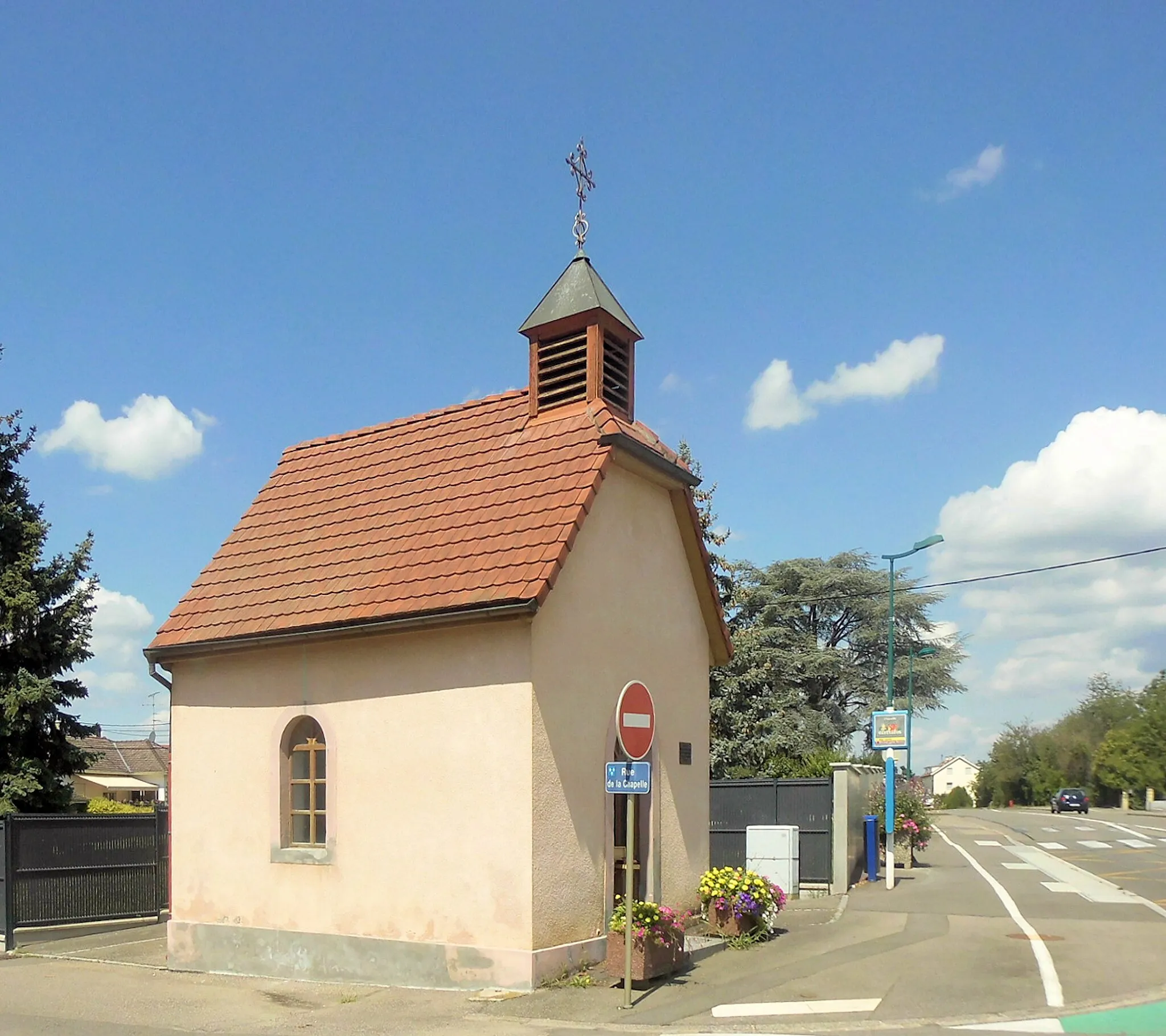 Photo showing: La chapelle Notre-Dame-de-Lourdes de La Chaussée, commune de Saint-Louis