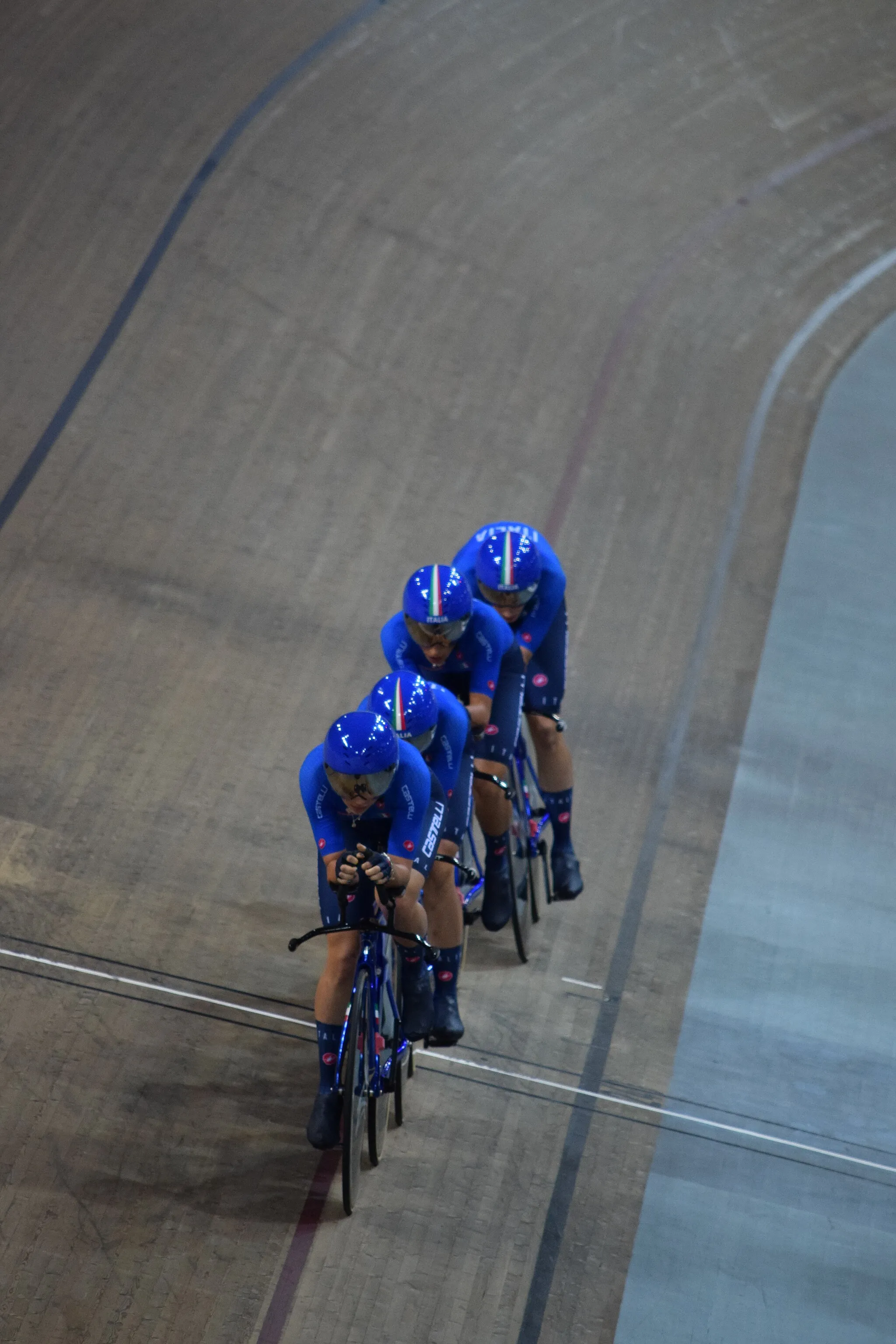 Photo showing: 2022 track cycling world championships
team pursuit women