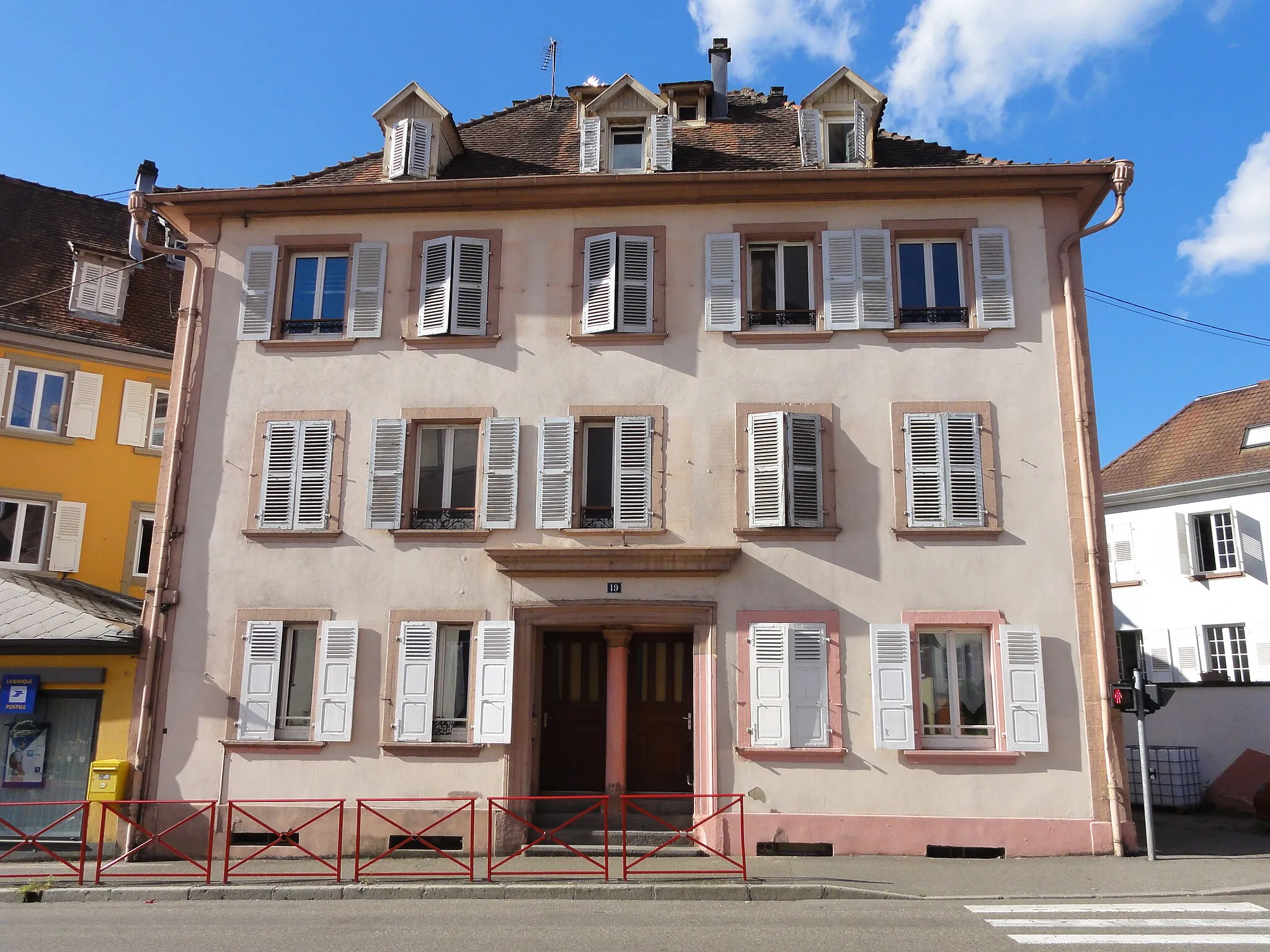 Photo showing: This building is indexed in the base Mérimée, a database of architectural heritage maintained by the French Ministry of Culture, under the reference IA68001646 .