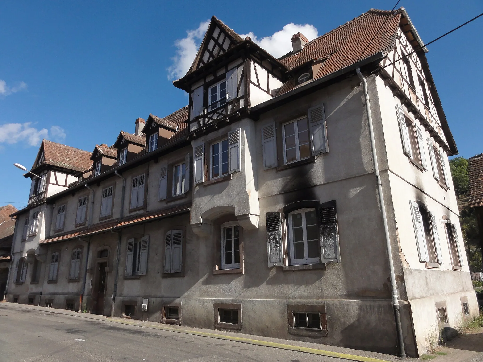Photo showing: This building is indexed in the base Mérimée, a database of architectural heritage maintained by the French Ministry of Culture, under the reference IA68001310 .