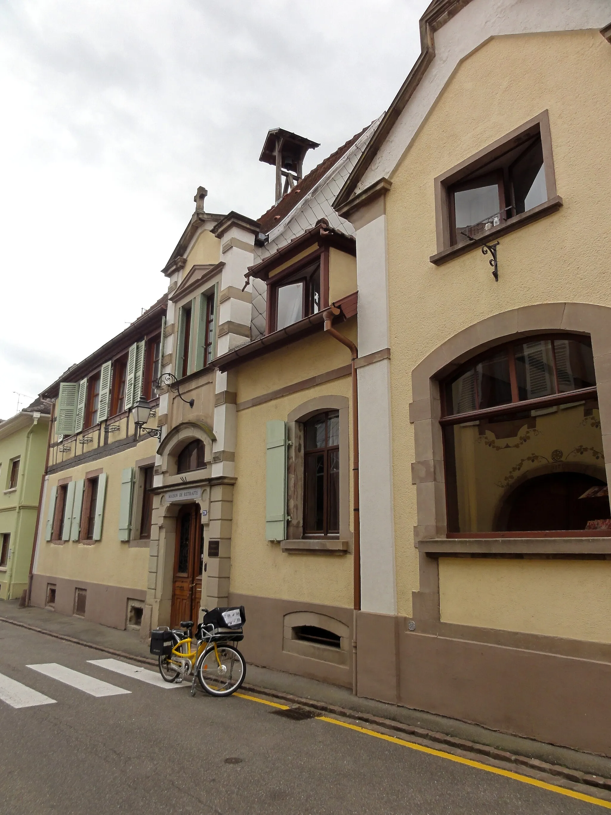 Photo showing: Alsace, Haut-Rhin, Bergheim, Maison de retraite, 79 rue des Vignerons