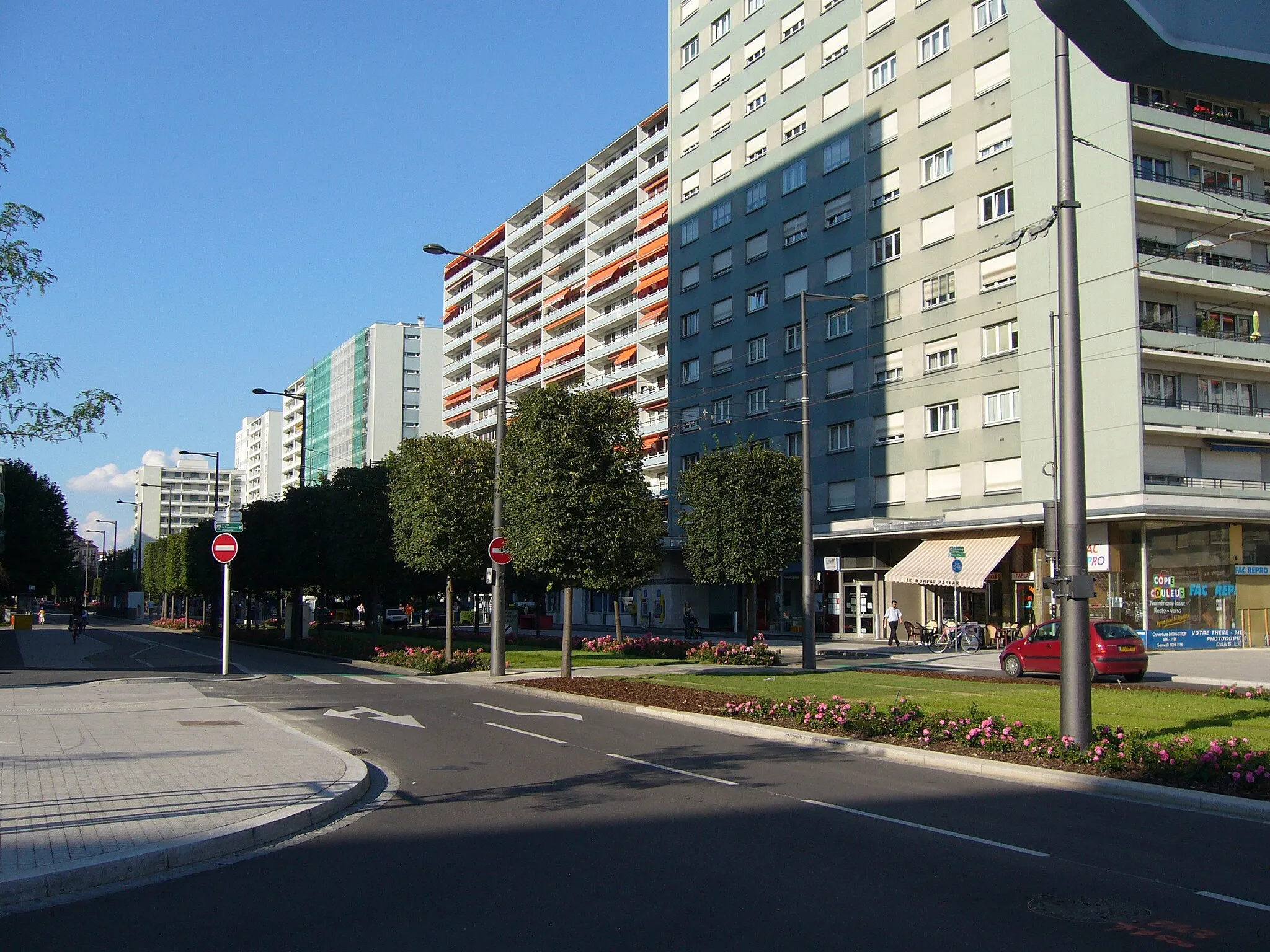 Photo showing: Le quartier de l'esplanade
