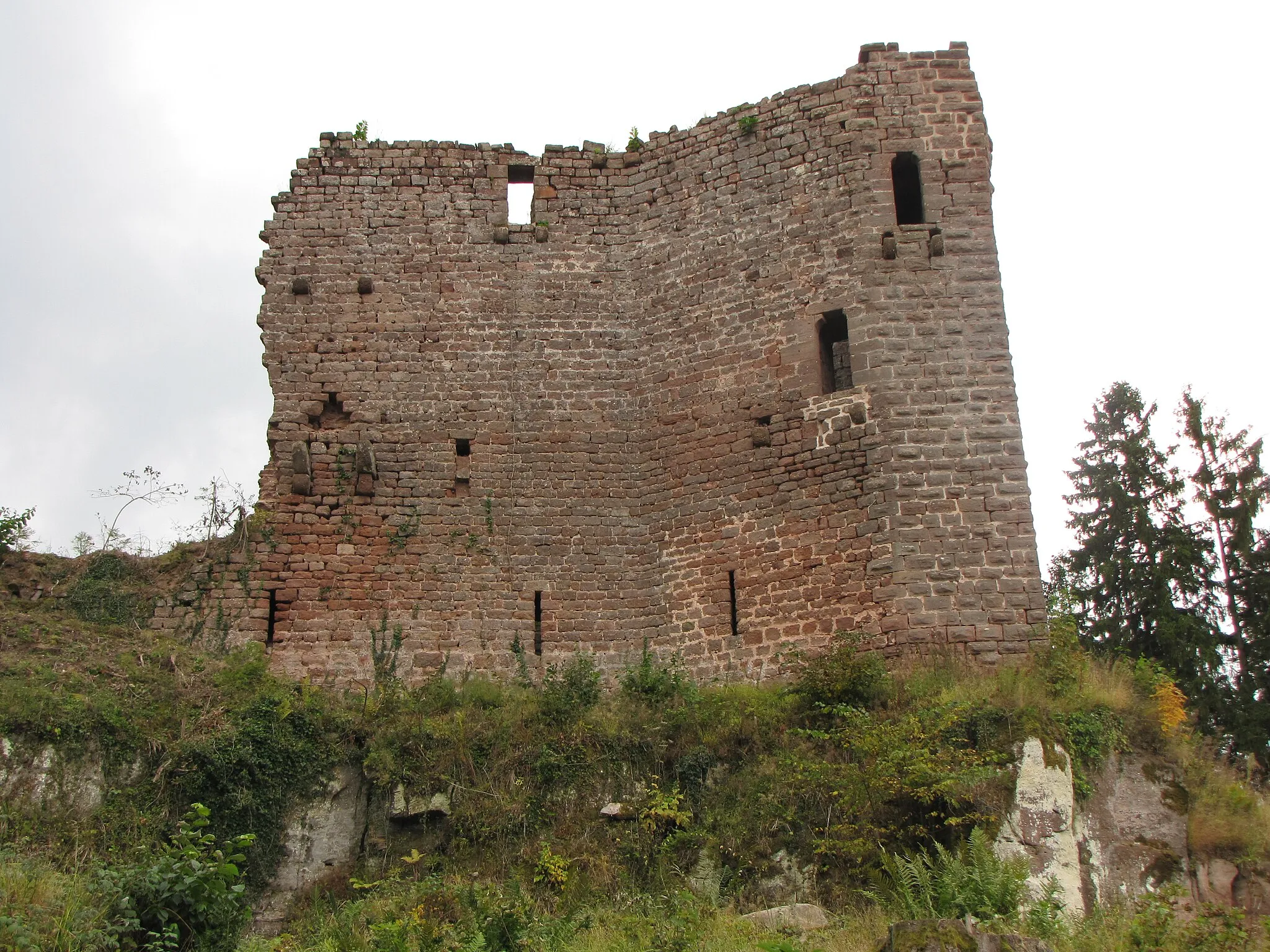 Photo showing: Eastern Dreistein castle, Bas-Rhin, France