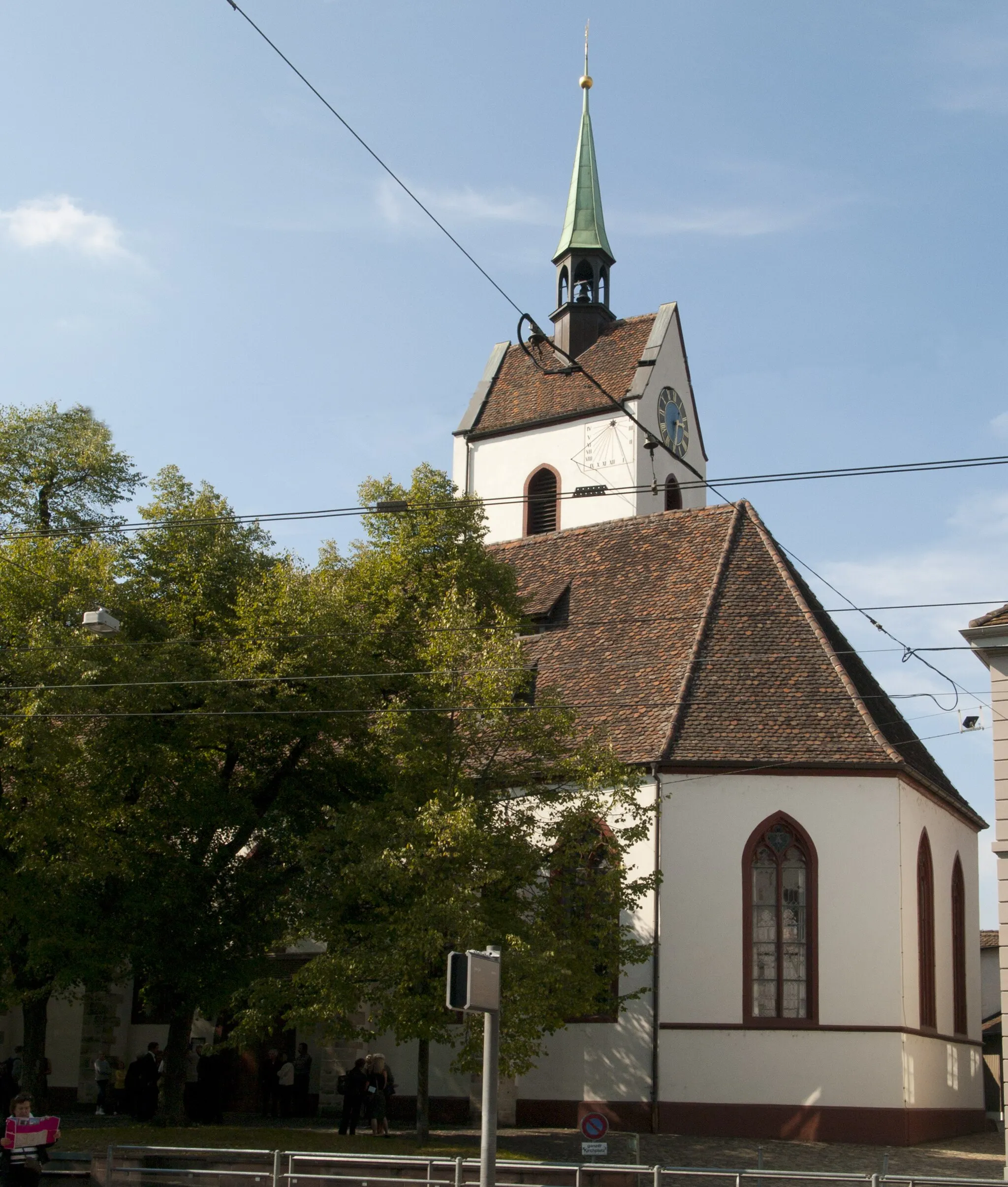 Photo showing: Riehen (Kanton Basel-Stadt), Dorfkirche, Ansicht von der Baselstrasse her