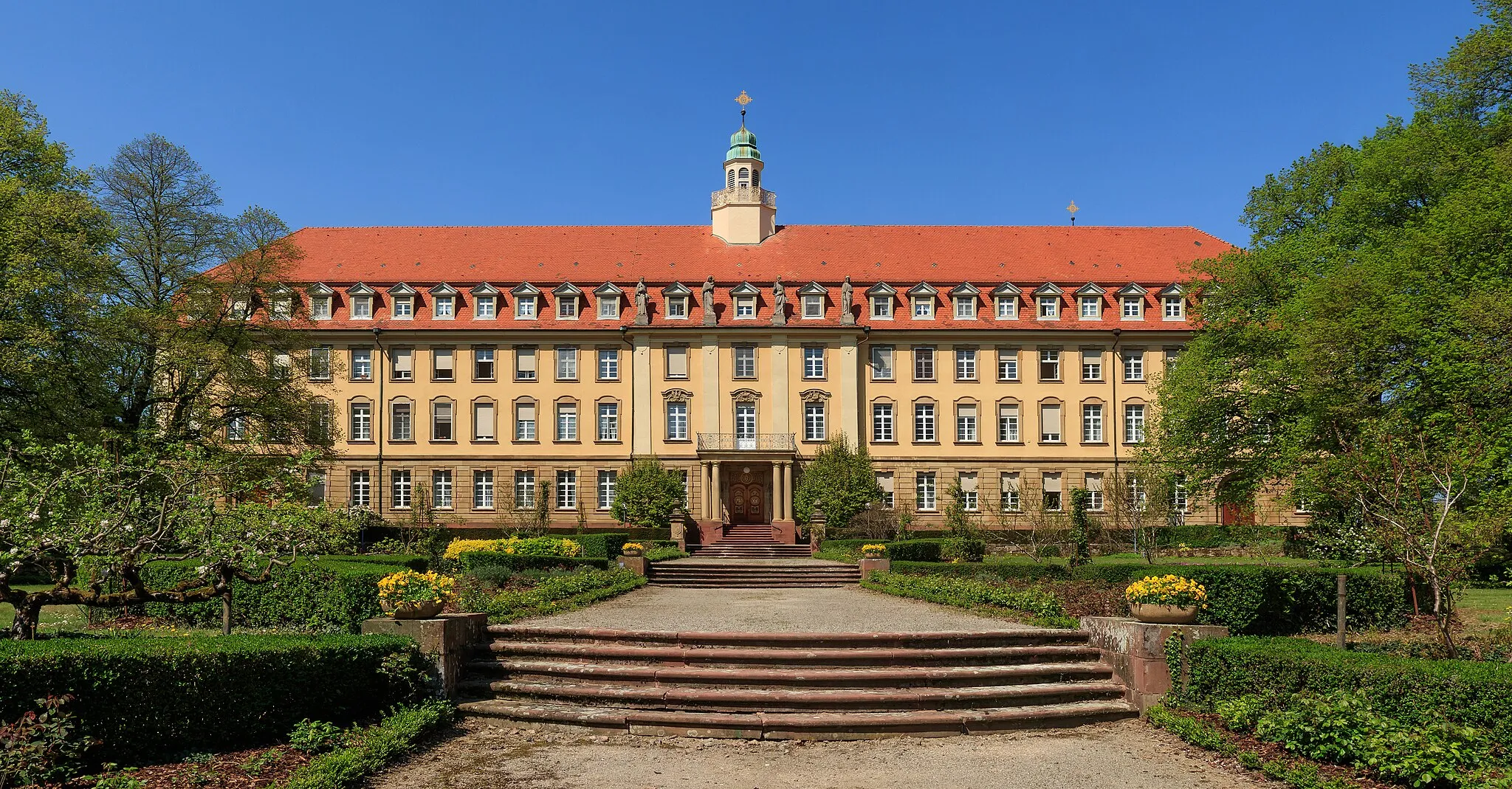 Photo showing: Nunnery Erlenbad, southeast facade, Sasbach, Germany.