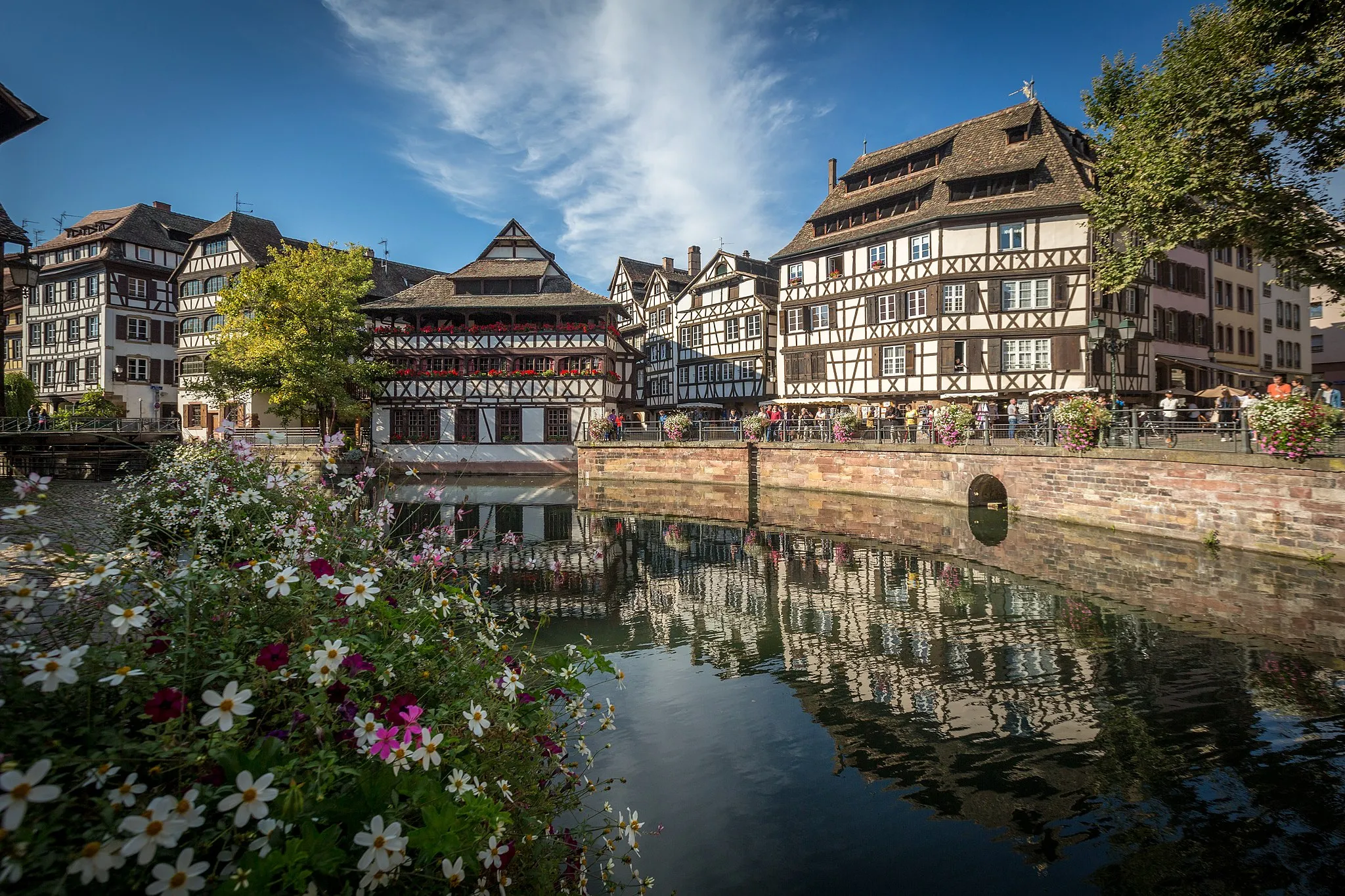 Photo showing: Strasbourg Petite-France maison des Tanneurs et place Benjamin-Zix