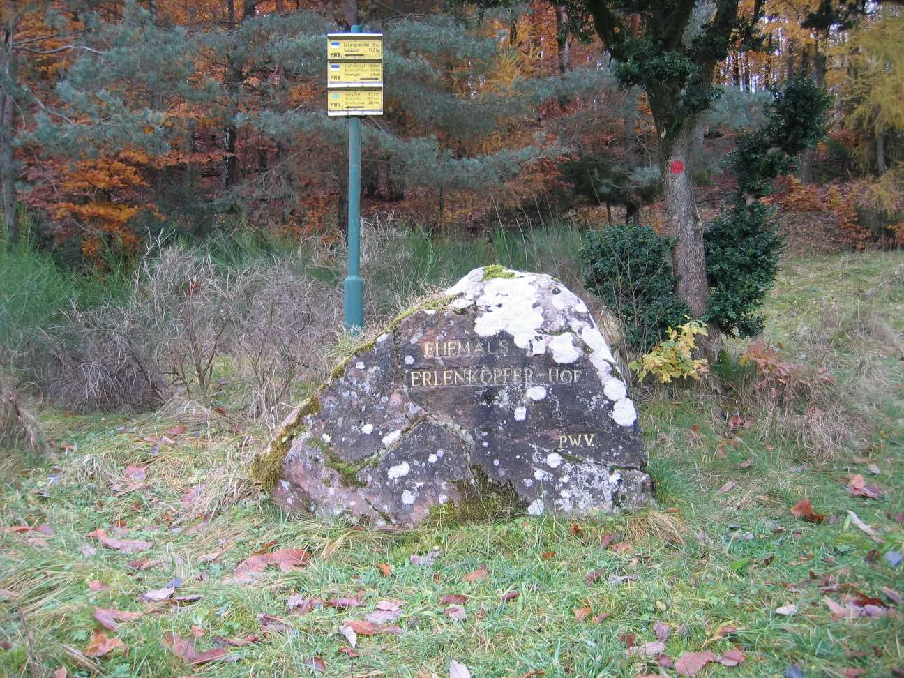 Photo showing: Ritterstein Nummer 195, Ehemals Erlenkopfer-Hof