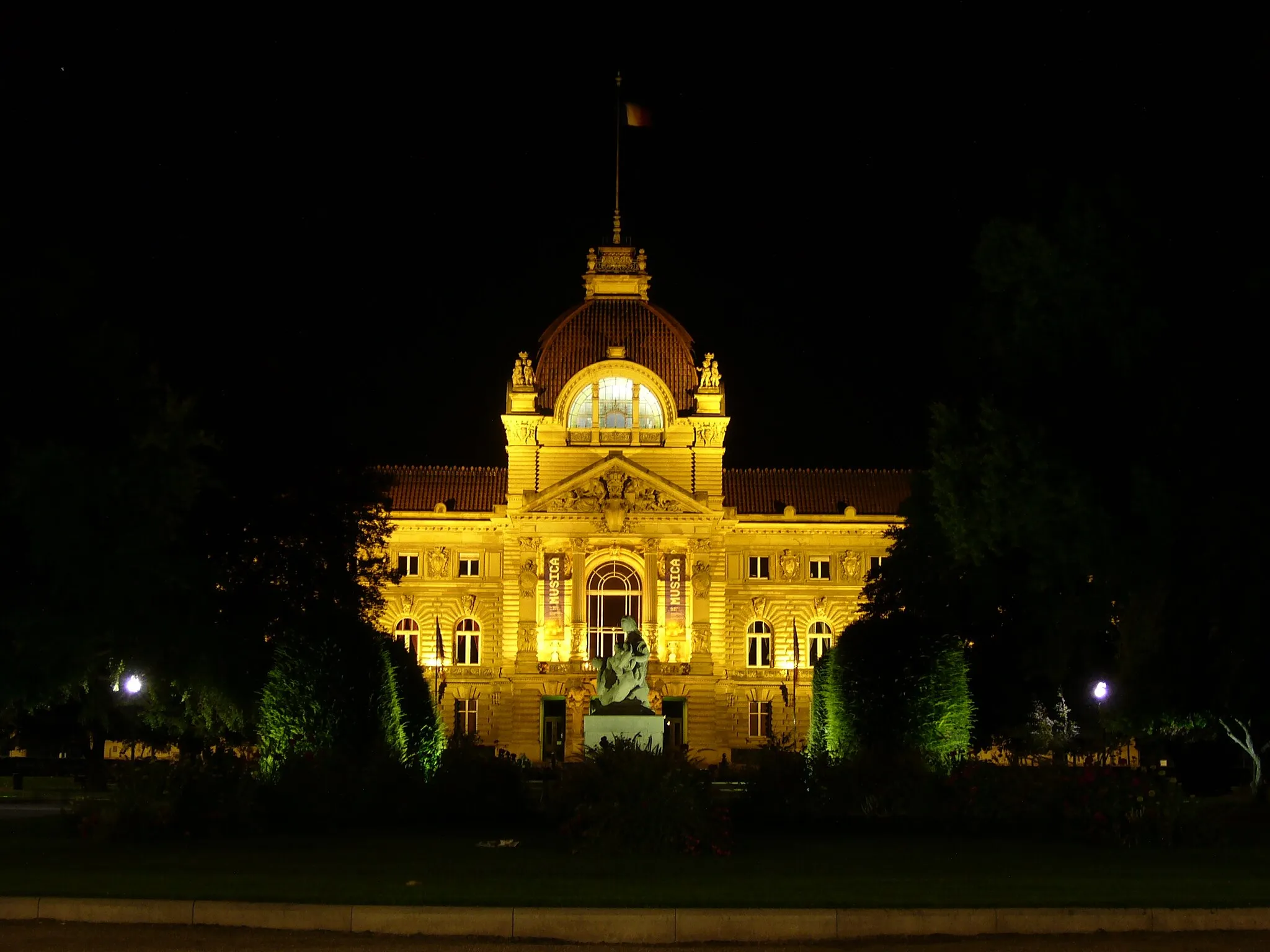 Photo showing: La palais du Rhin de nuit