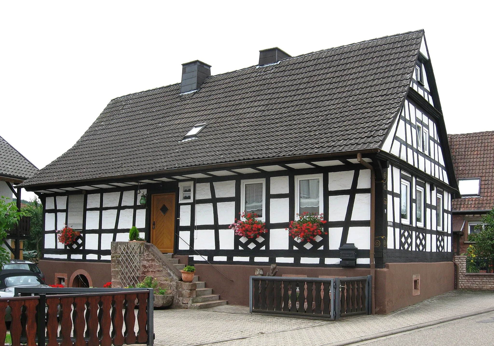 Photo showing: Marienstraße 19 in Fischbach bei Dahn aus dem 13. / Anfang 14. Jahrhundert.