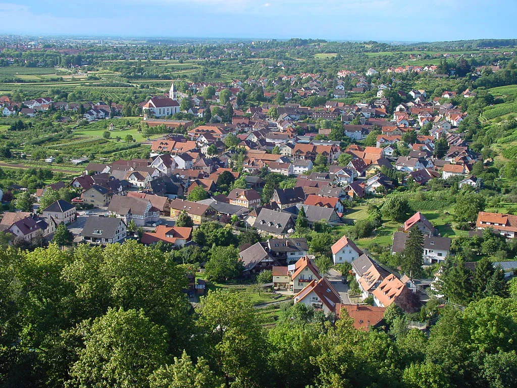 Photo showing: Ortenberg, aus den Weinbergen betrachtet