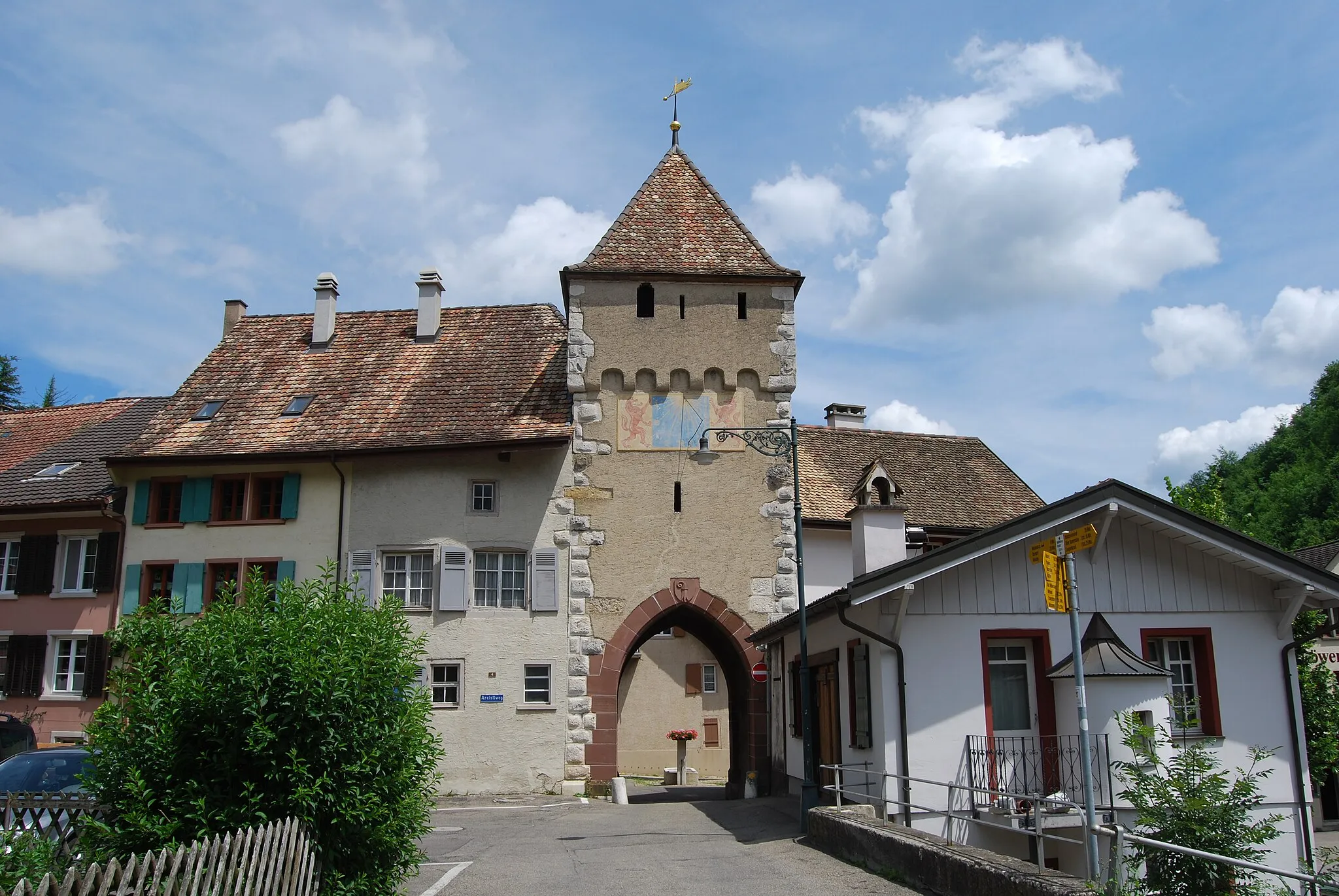 Photo showing: Upper city gate, Waldenburg, canton of Basel-Country, Switzerland
