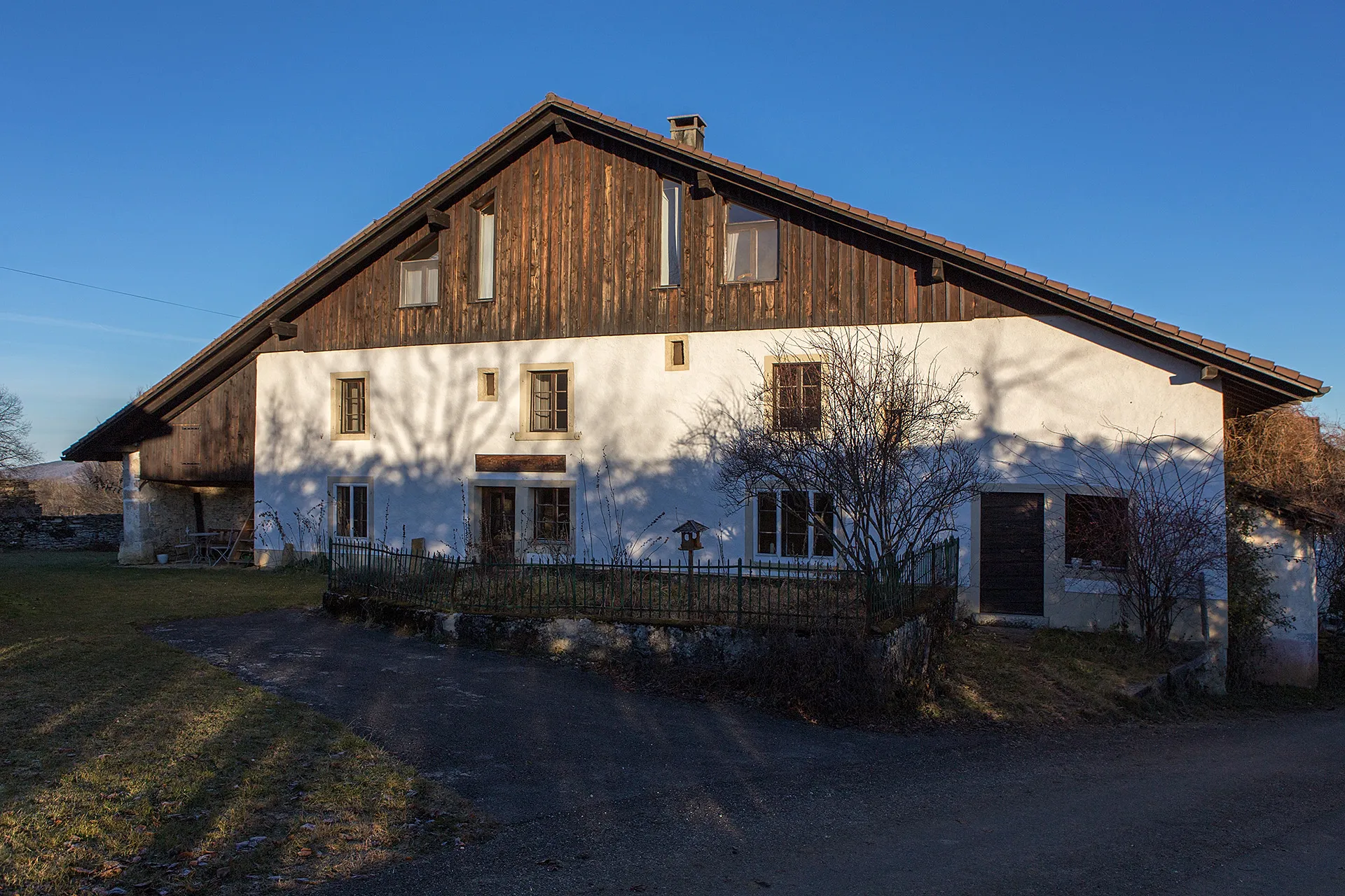 Photo showing: Ortstypisches Jura-Bauernhaus in Epiquerez (JU)