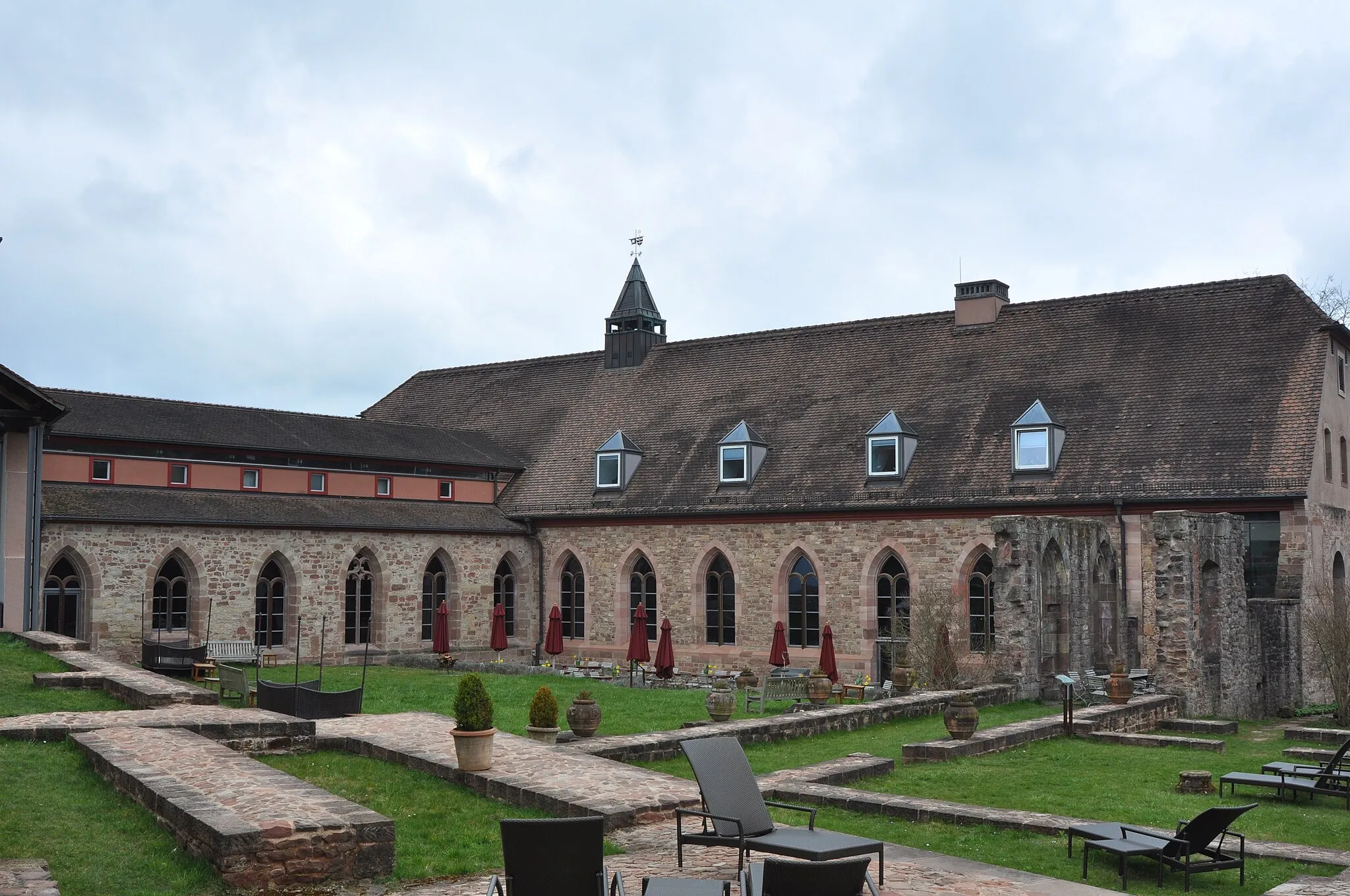 Photo showing: Reste Kloster Hornbach (Konvent), mittlerweile Hotel
