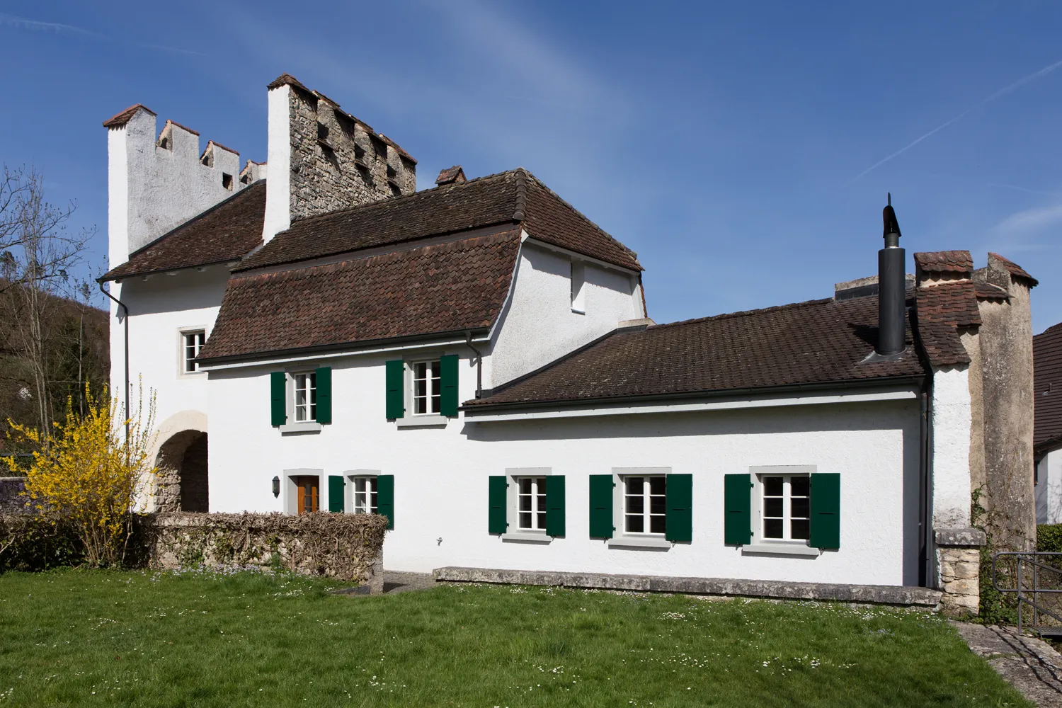 Photo showing: Ramsteinerturm (Schlossanlage) in Zwingen (BL)