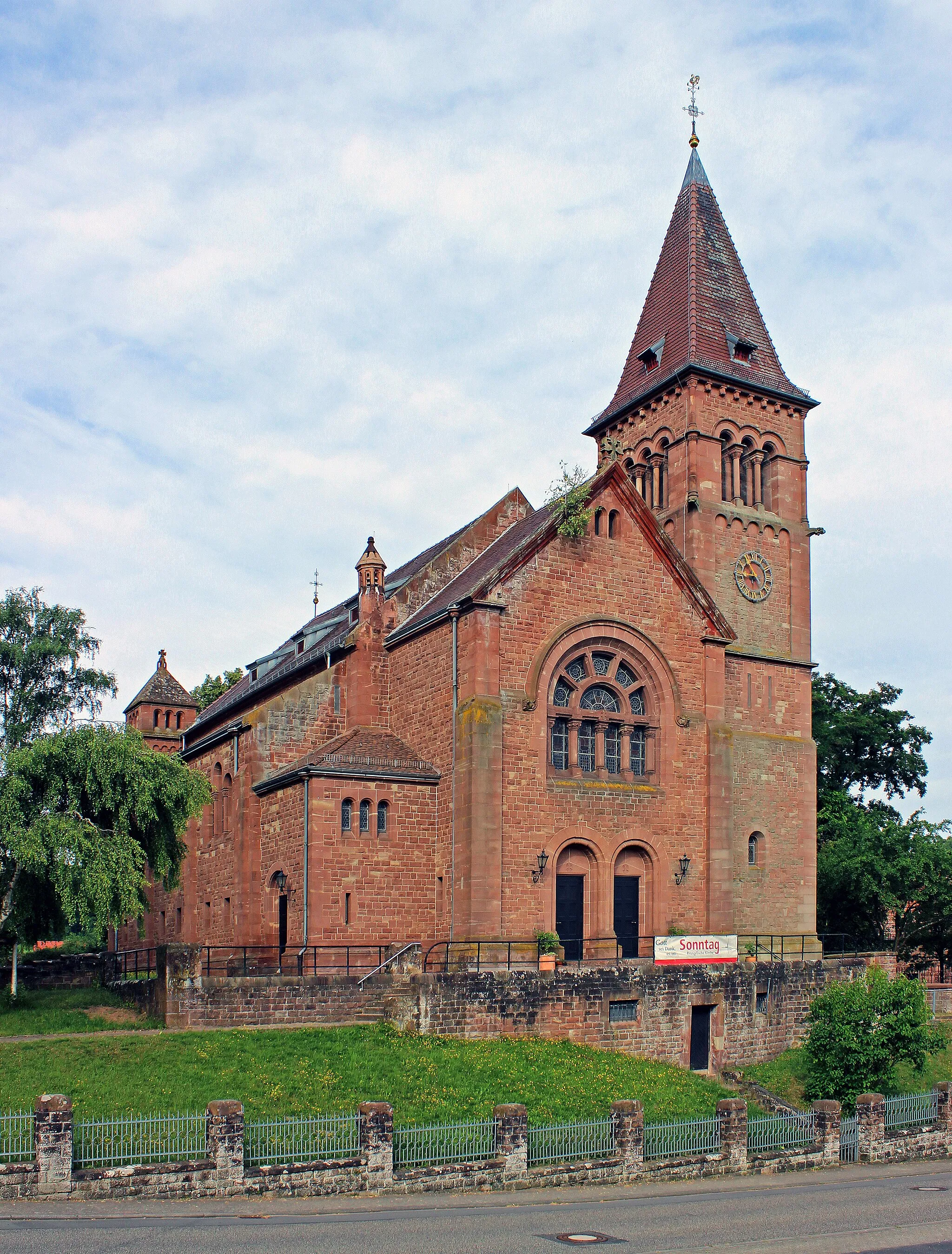 Photo showing: Protestantische Kirche in Nünschweiler, Kreis Südwestpfalz, Rheinland-Pfalz. Architekt Karl Doflein (* 1852; † 1944).