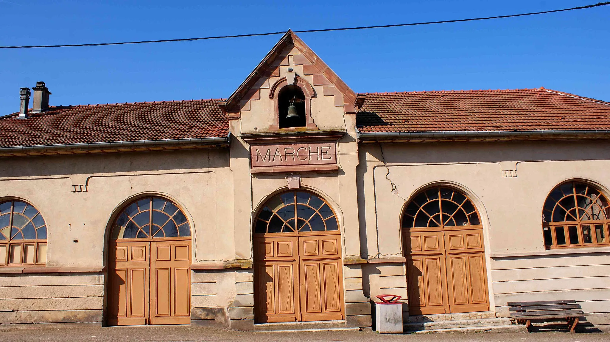 Photo showing: Badonviller market hall, 1928.