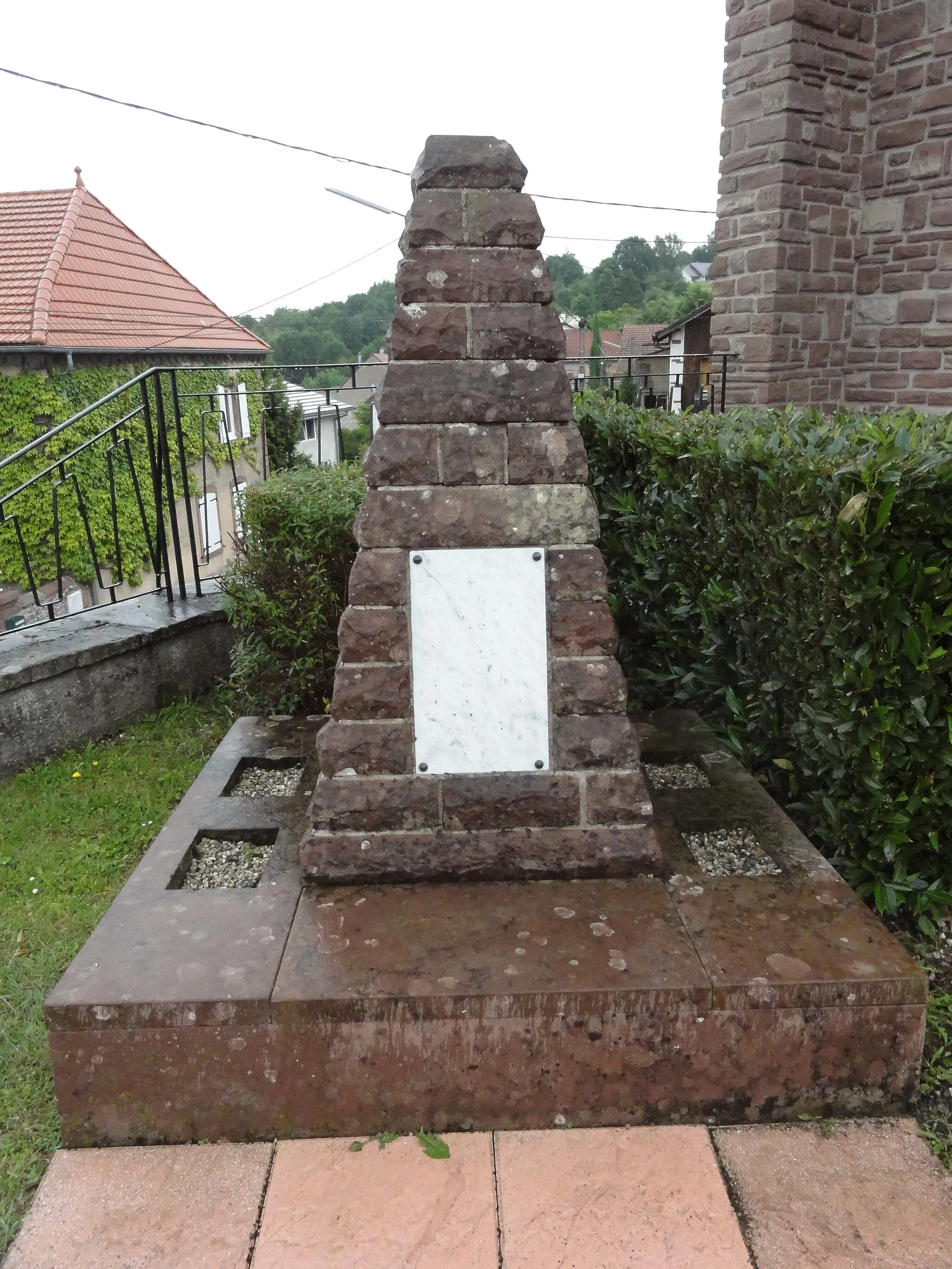 Photo showing: Harreberg (Moselle) monument aux morts