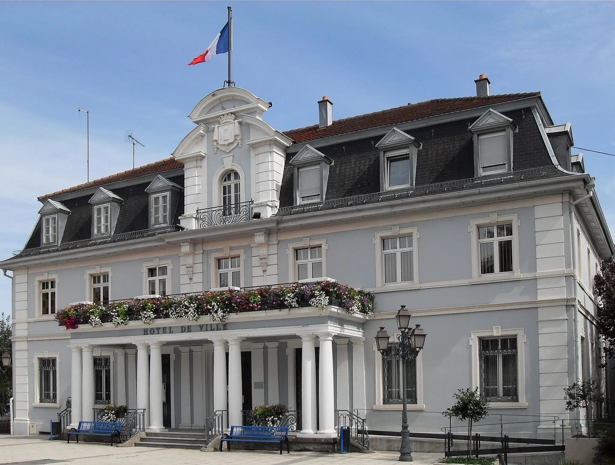 Photo showing: L'hôtel de ville de Cernay