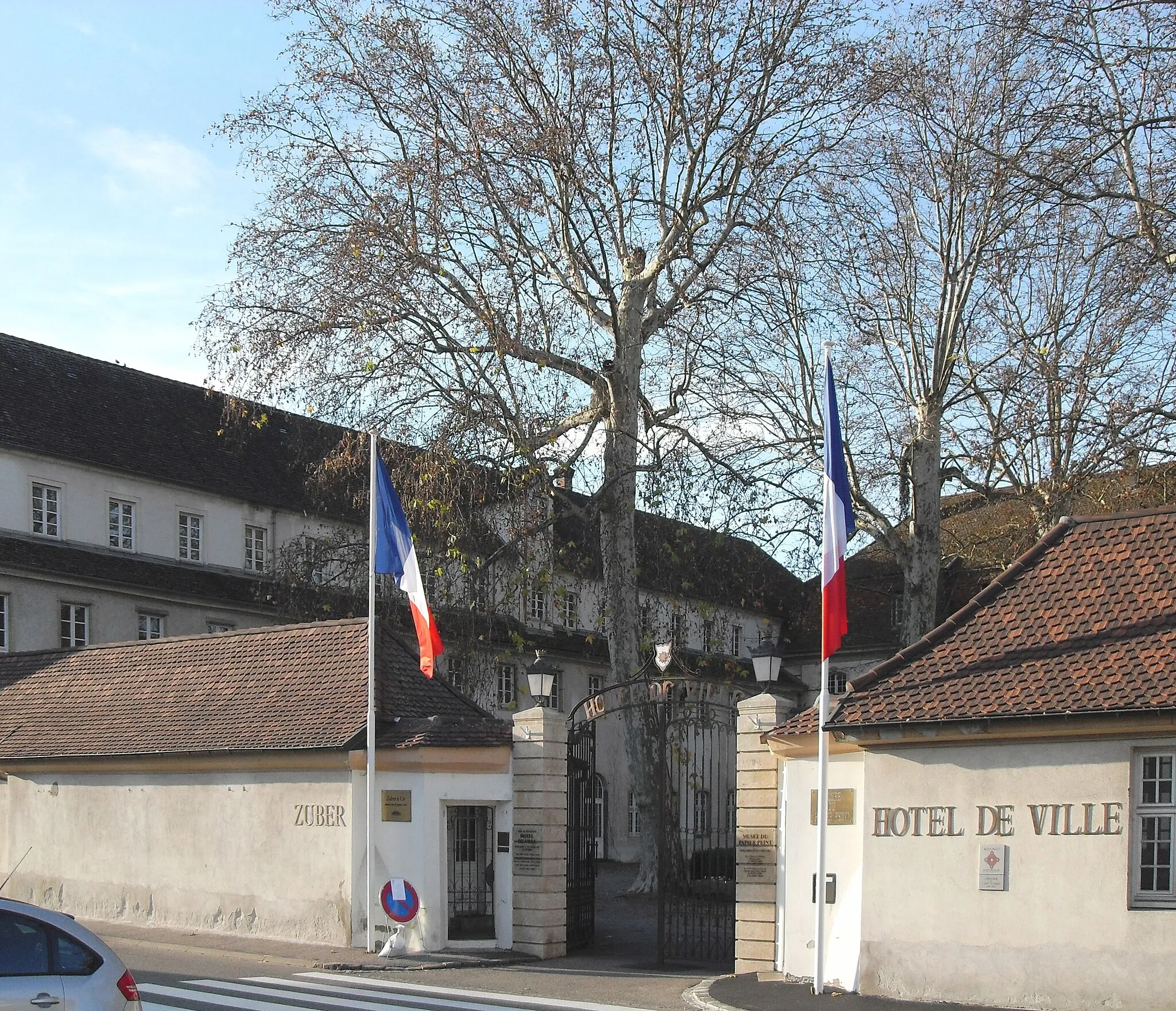 Photo showing: L'entrée de l'hôtel de ville de Rixheim