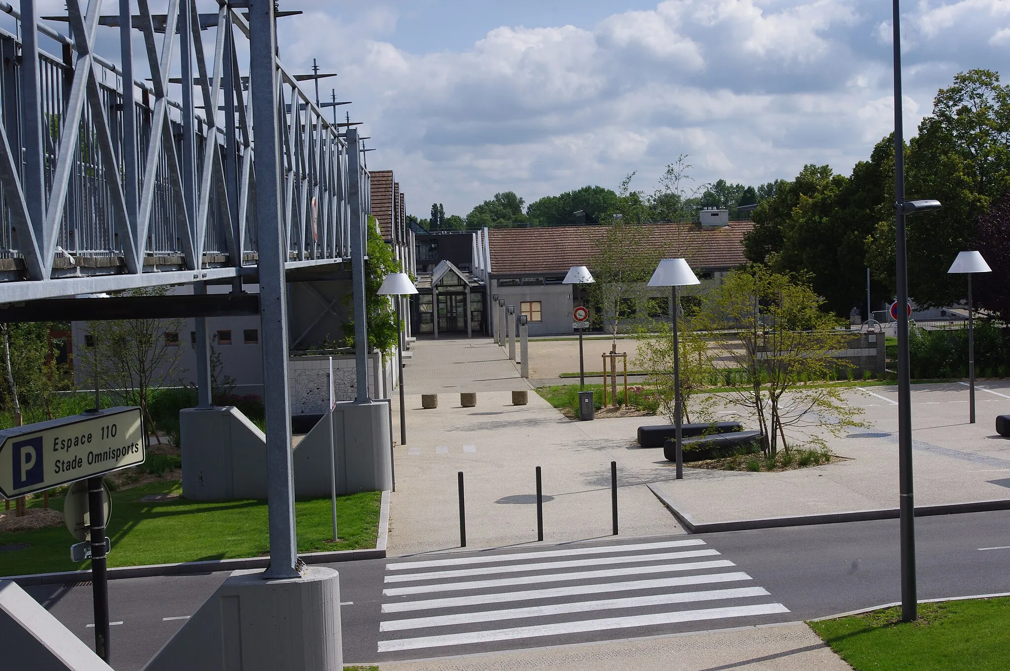 Photo showing: L'espace 110 qui accueille tous les ans le festival BEDECINE depuis 1984